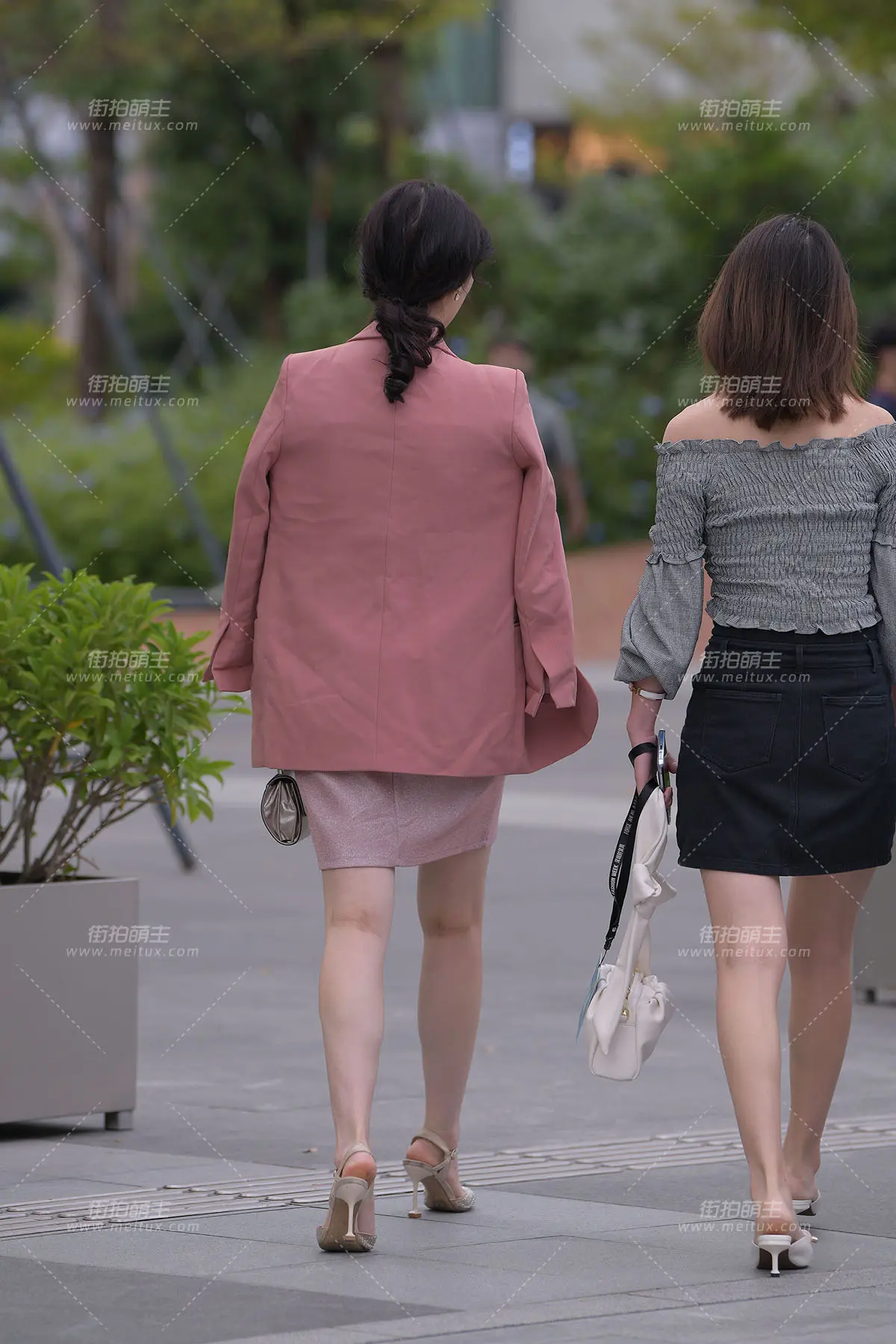 A201024-3+49 如此完美的女人，你想占有吗 [49P-1.06GB]