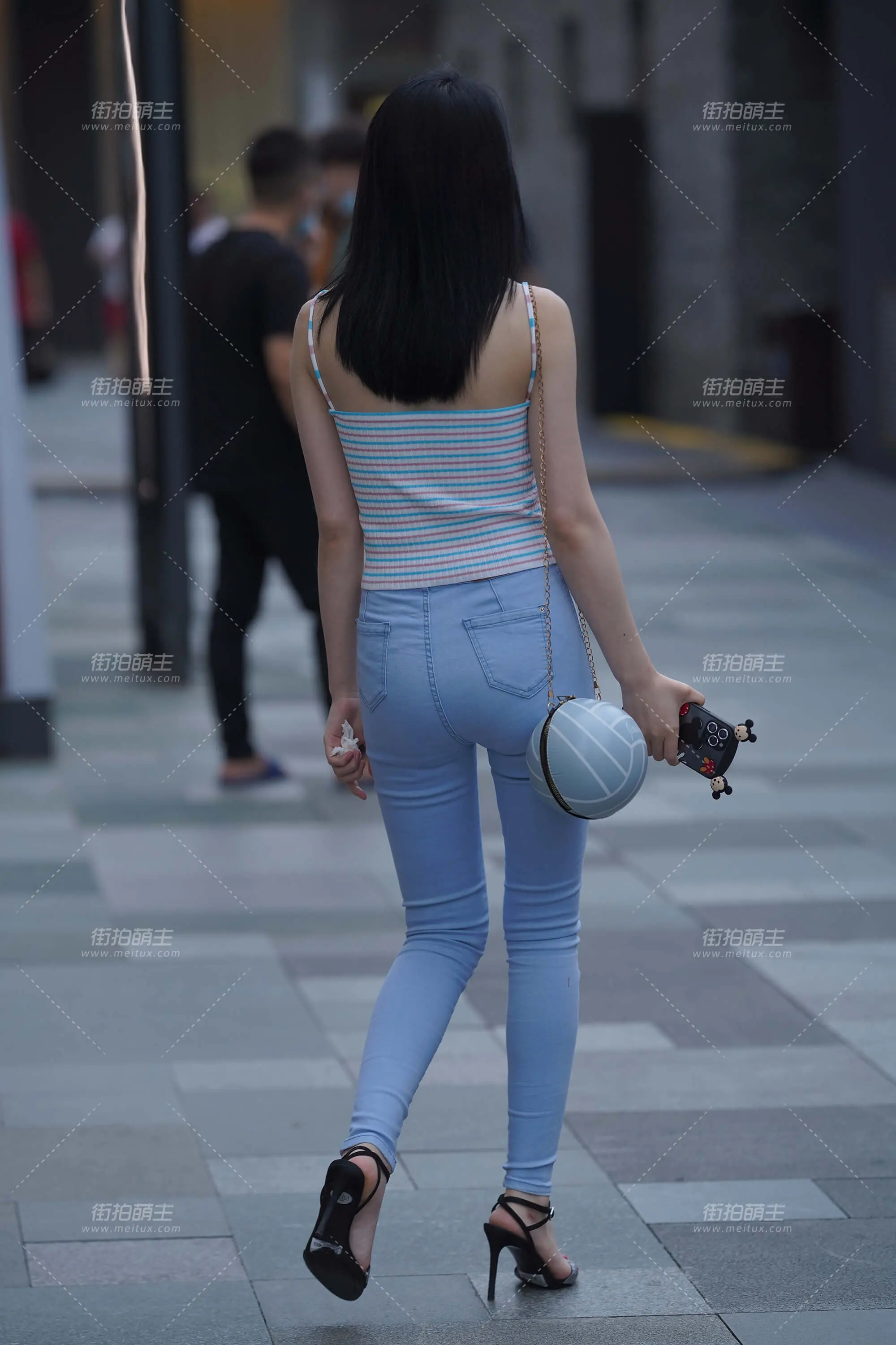 210610-15 紧牛 [35P-471MB]