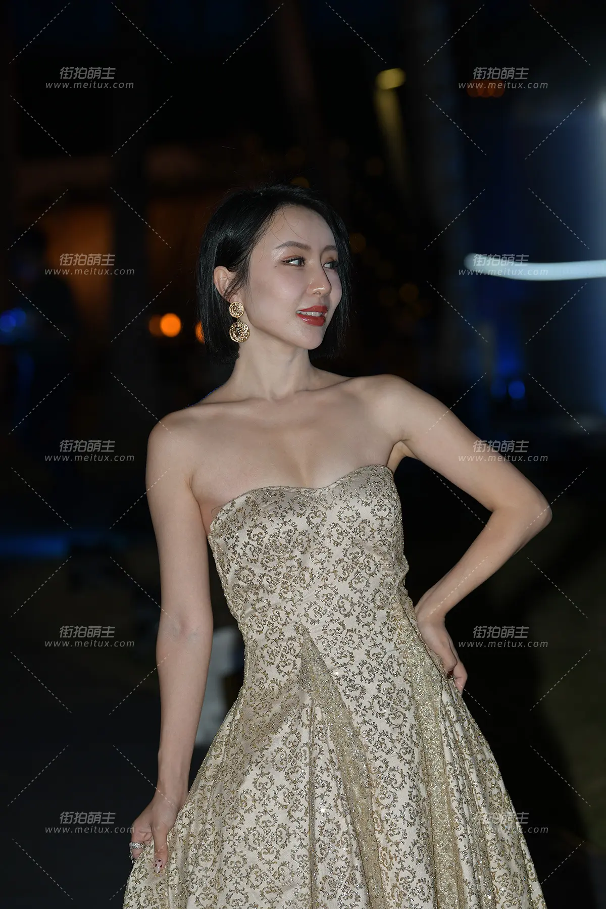 221028+106 闪亮闺蜜 [107P1V-3.45GB]