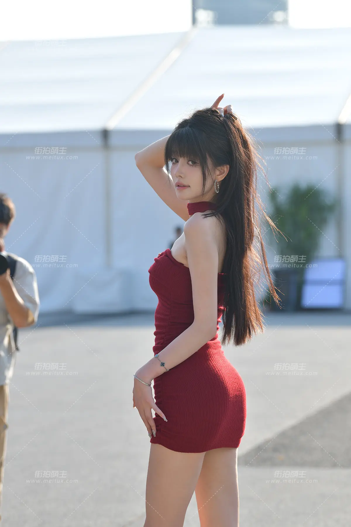 2495-15=73 绝色美人 依然 [74P-1.69GB]