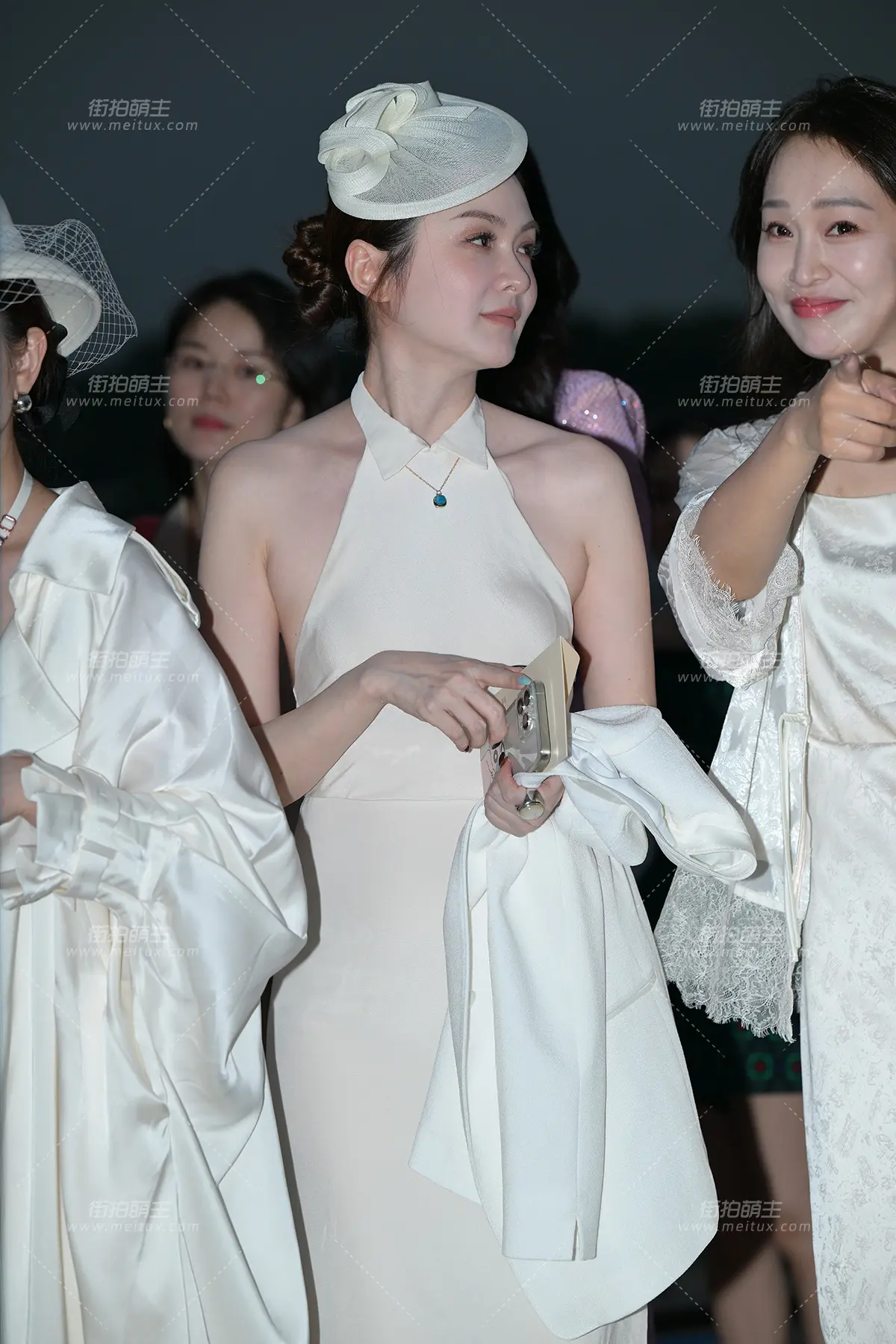 241021-10=82 肤白貌美的娇萋 [82P-1.62GB]