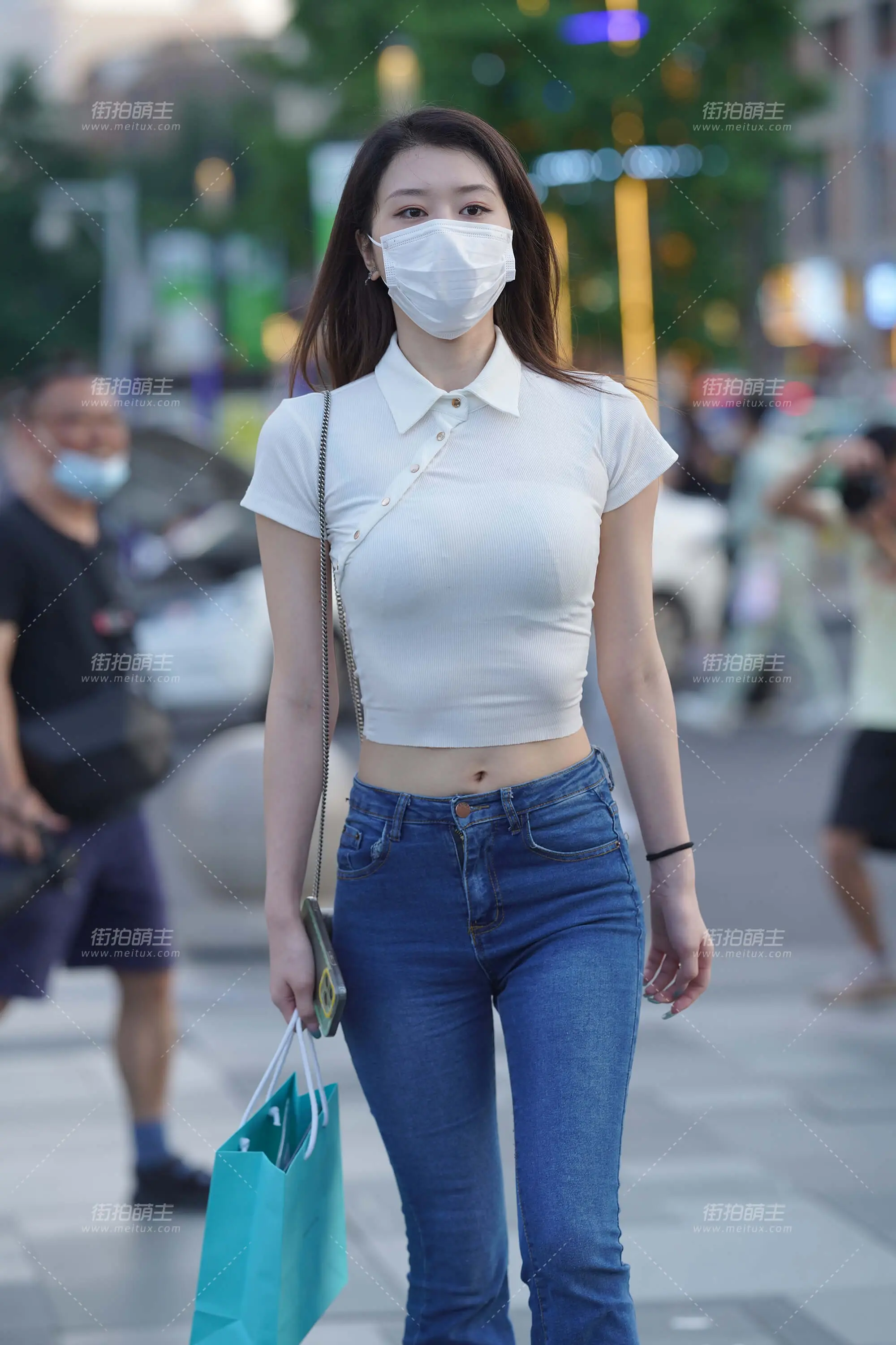220504-35 小姐姐简单的穿着 搭配出全是腿的效果 [207P-2.68GB]