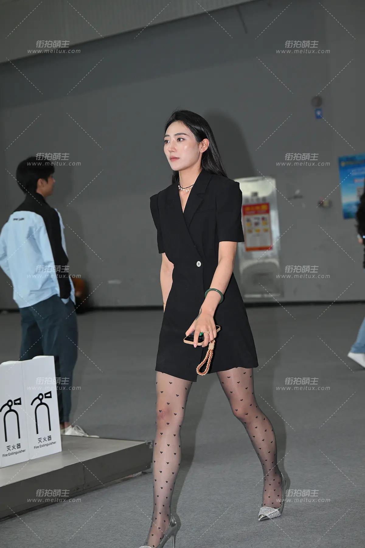 241115-21=67 圆点黑丝小姐姐 [67P-1.31GB]