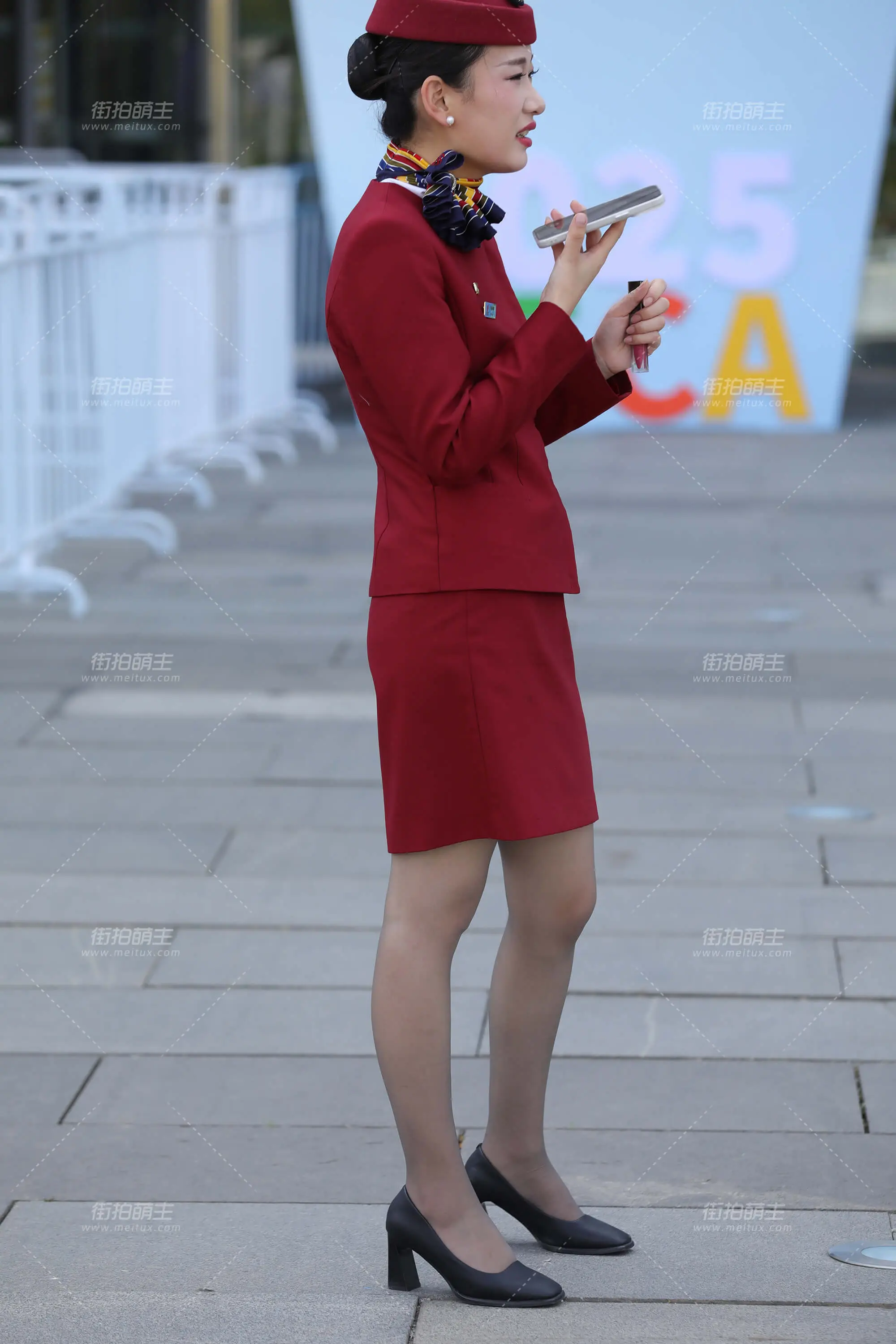 国航空姐灰丝端庄优雅在主持活动 [73P1V-1.36GB]