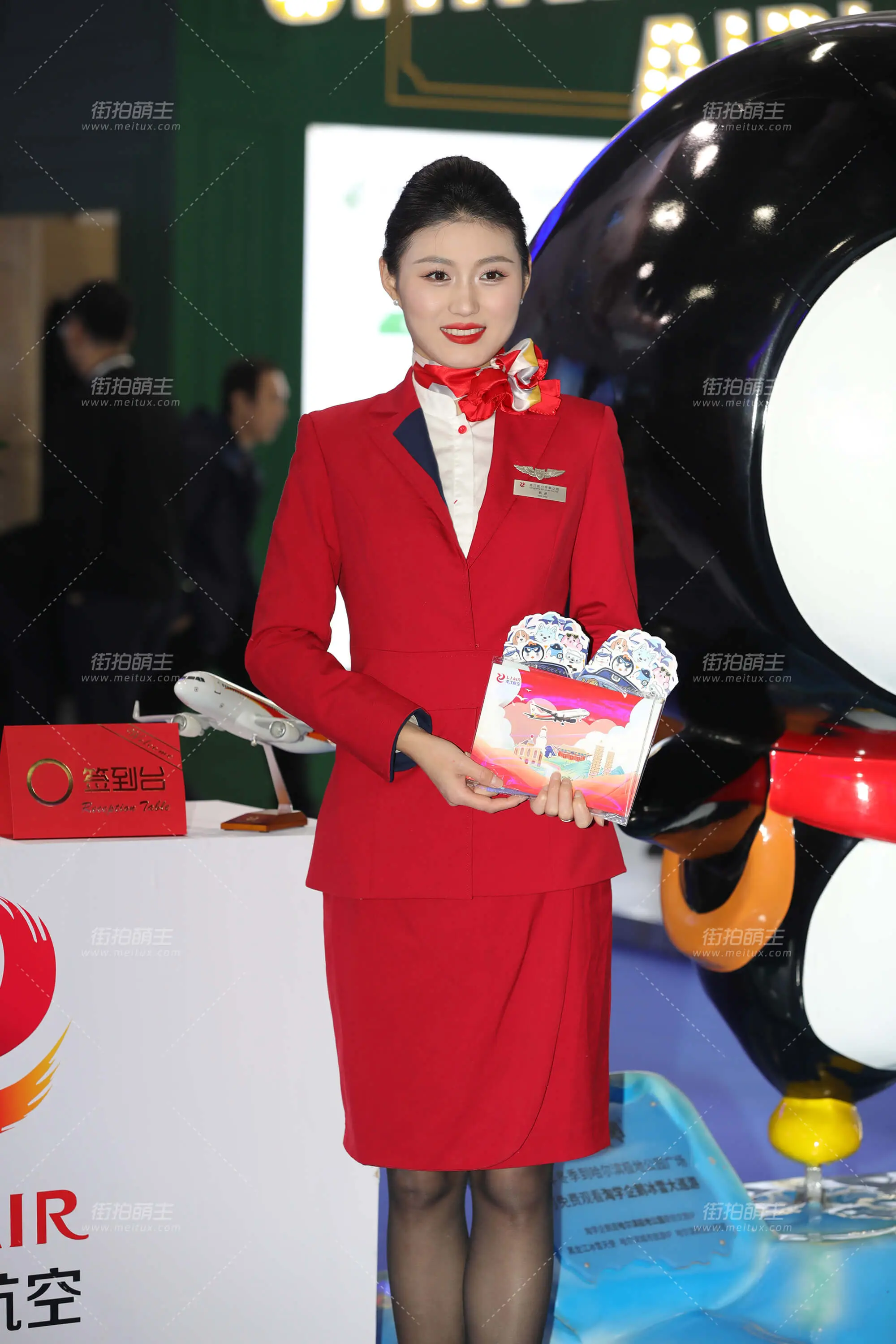 龙江航空高挑空姐黑丝高跟 [47P-375MB]