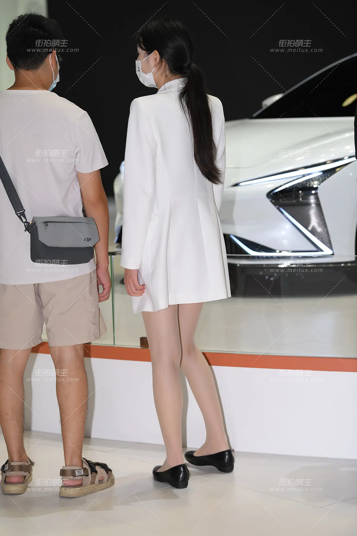 21831-8+93 车展丝袜销售员 [93P-1.81GB]