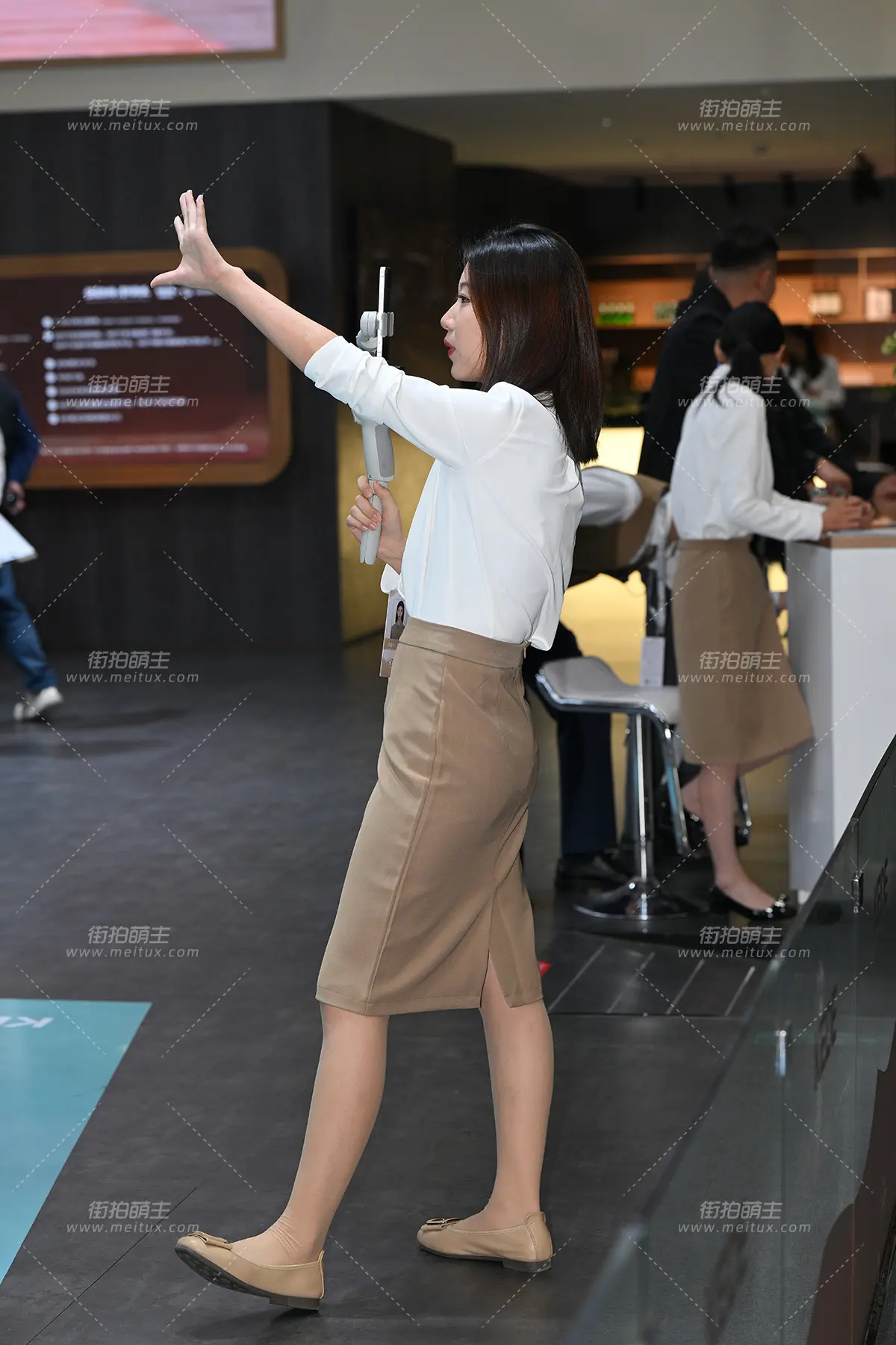 251126-21-96 肉丝 平底鞋 豪车主播 [96P-2.29GB]