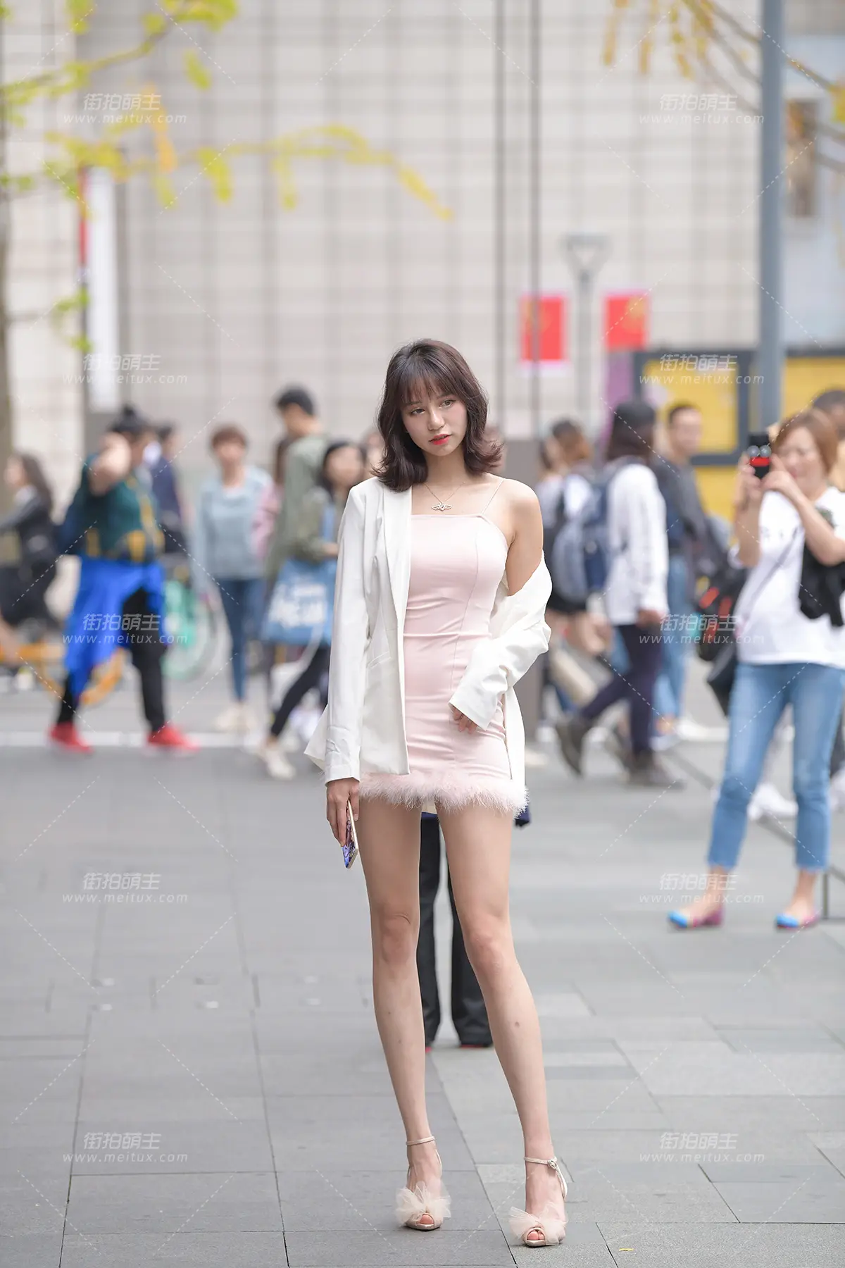 9105-11+27 纤细美腿高跟小姐姐 [27P-376MB]