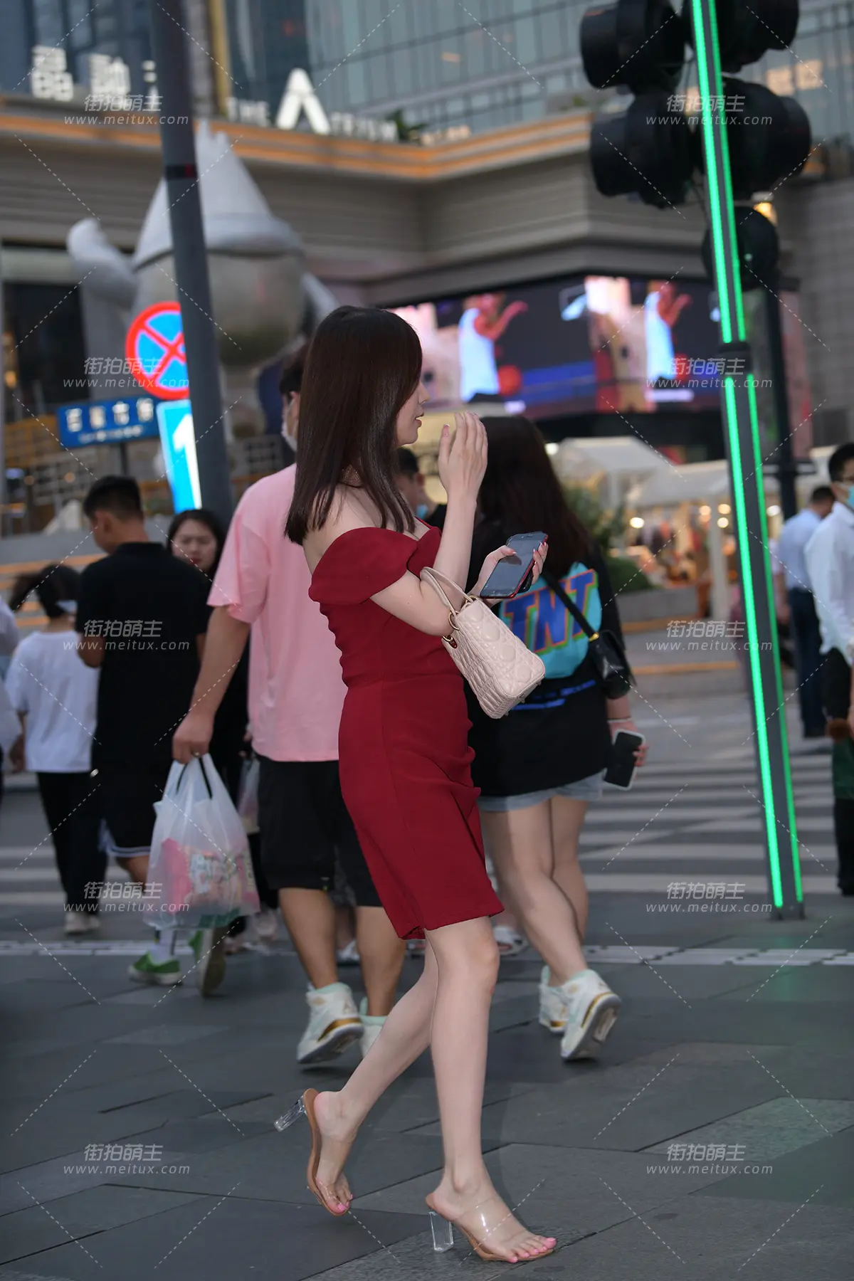 2269-13+101 气质少妇 [101P-2.20GB]