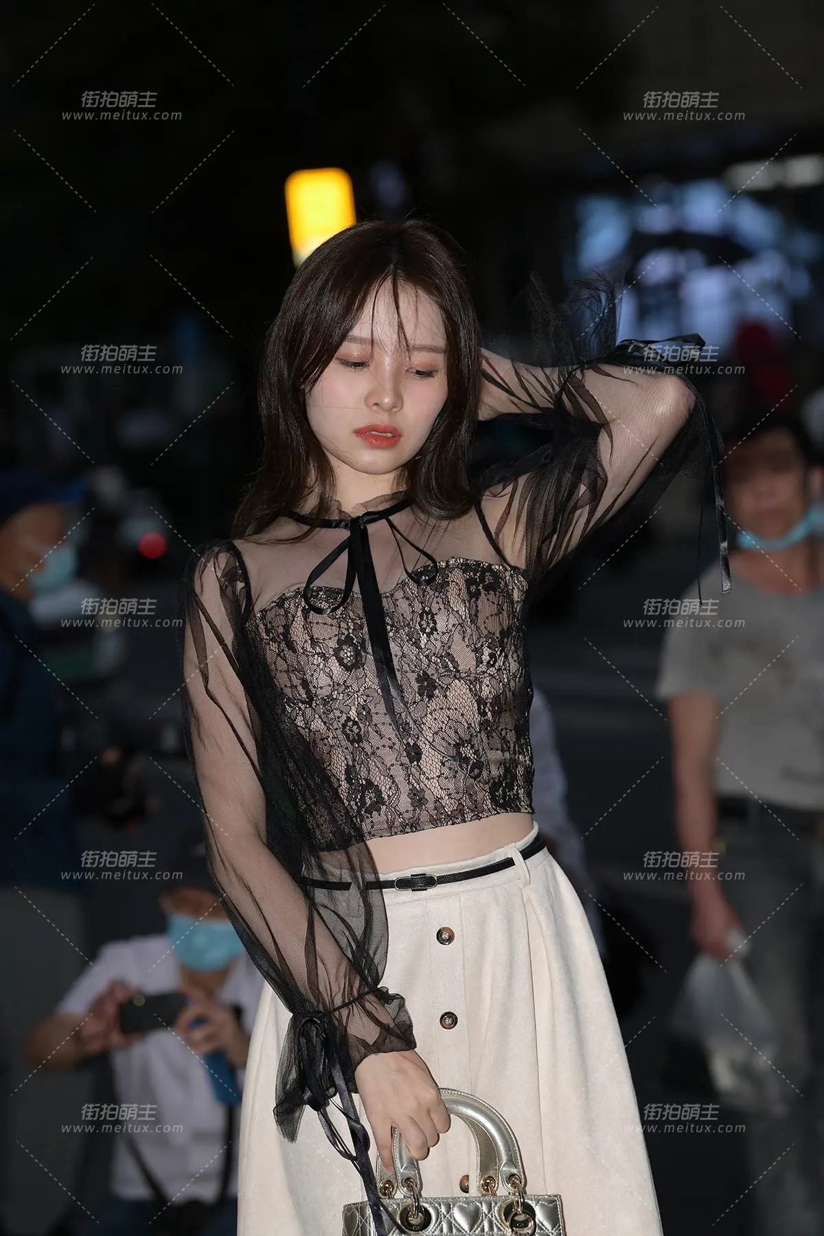 22927-29+88 天啊，我好想与她kiss 性感红唇 [88P-2.04GB]