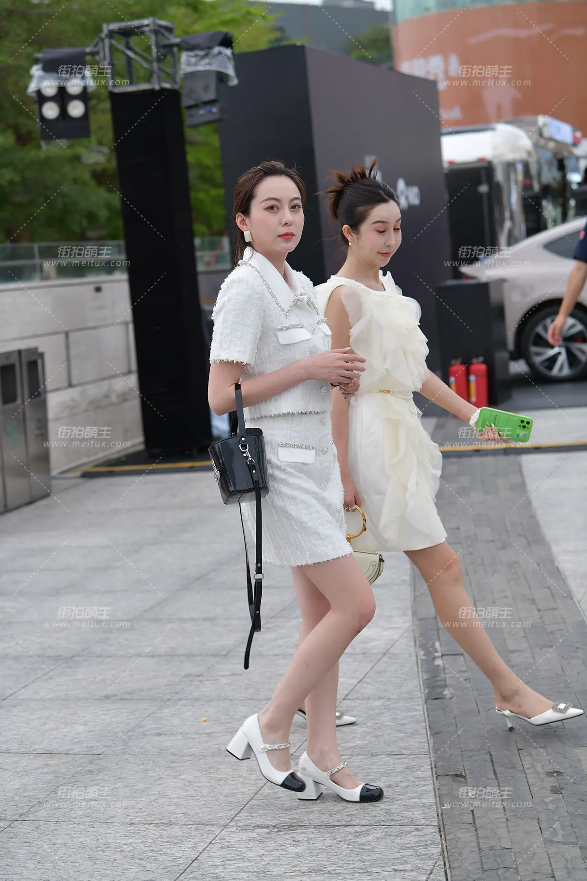 23418-20+98 俩个美少妇 [98P-2.27GB]