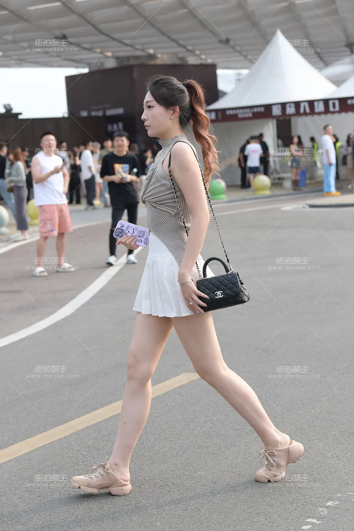 23623-47=73 气质满满的美腿小姐姐 [73P-1.62GB]