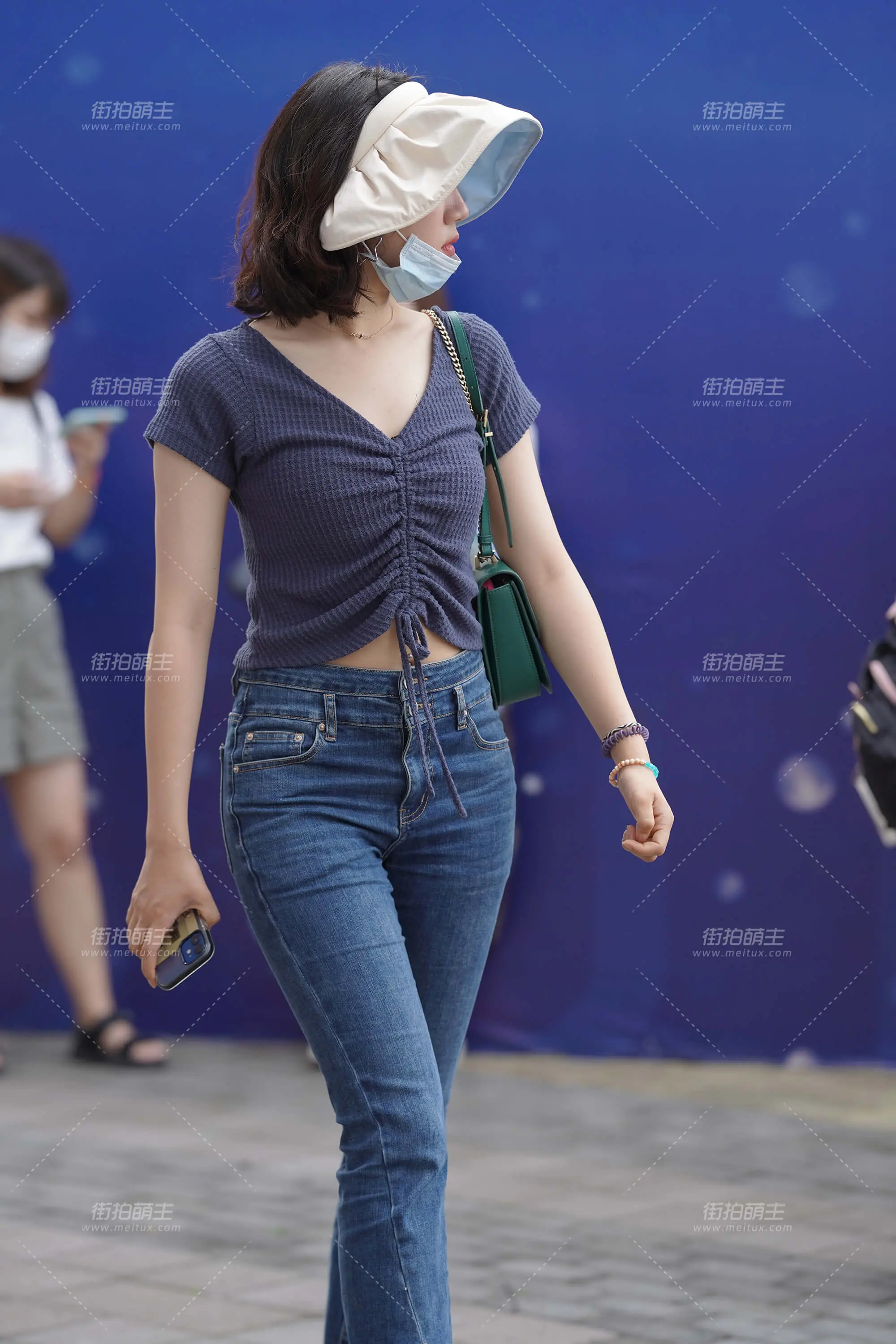 210619-1 小姐姐随意的打扮 看着却很舒适 [90P1V-1.57GB]