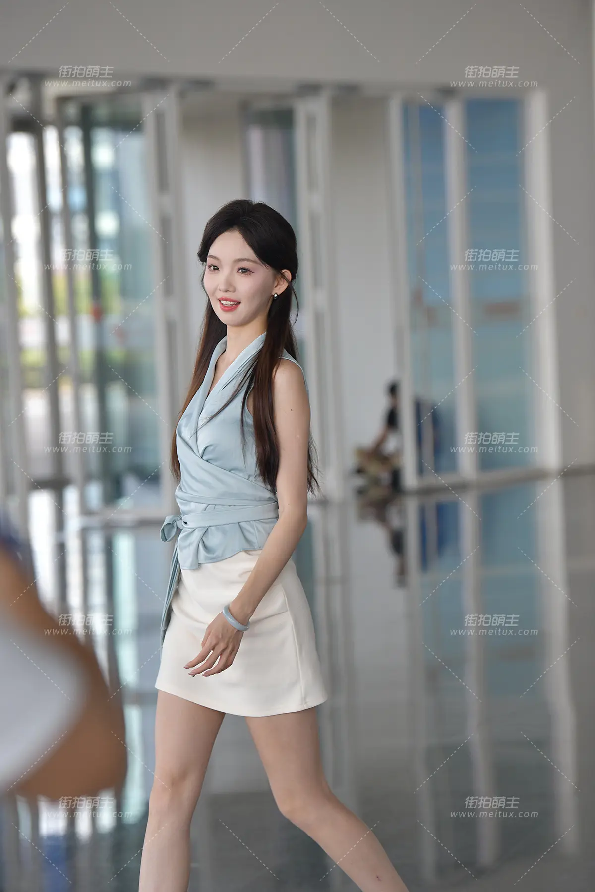 2492-19=119 奶白美腿甜美小仙女 [119P-2.87GB]