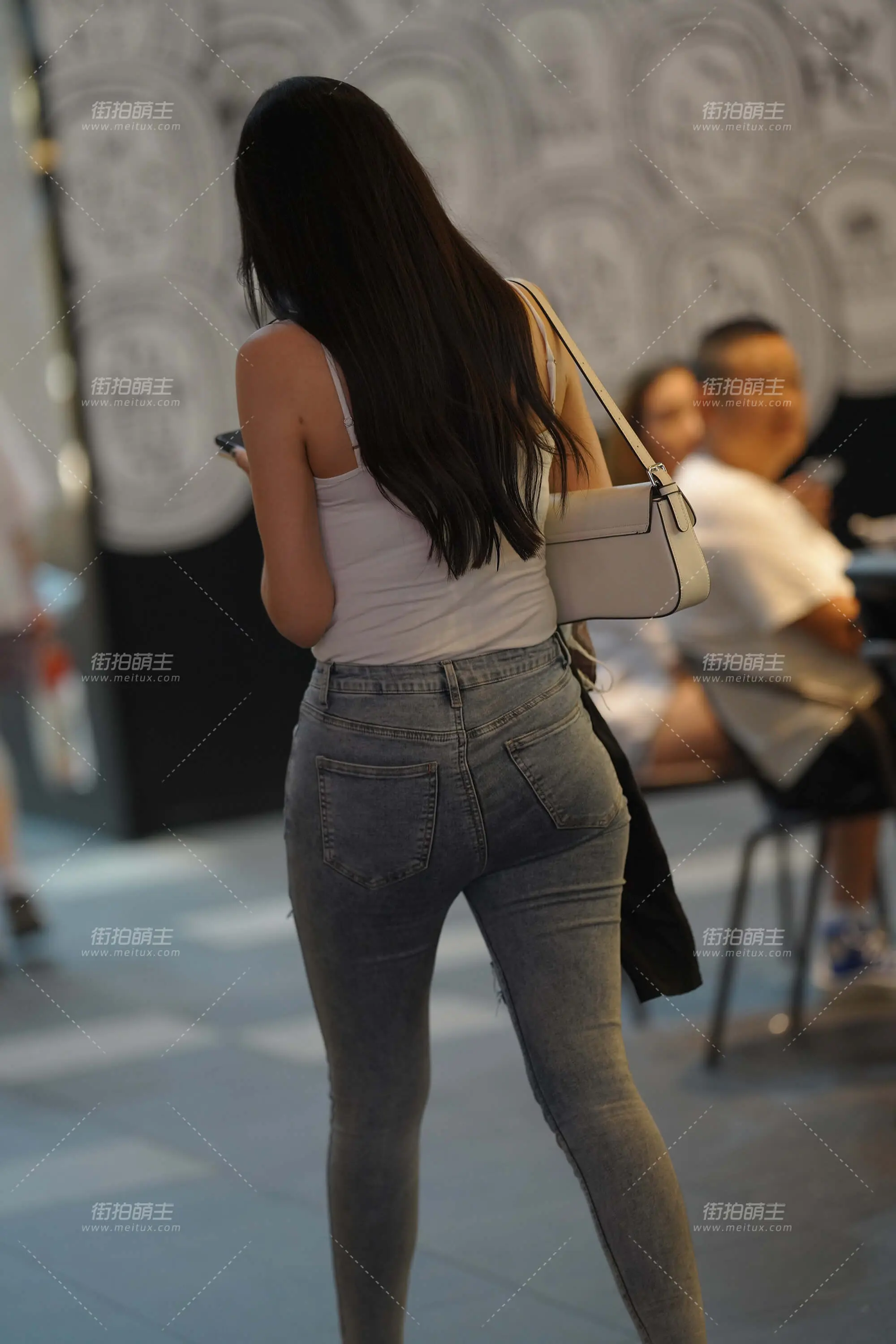 211003-8 丰韵紧牛 [55P1V-936MB]
