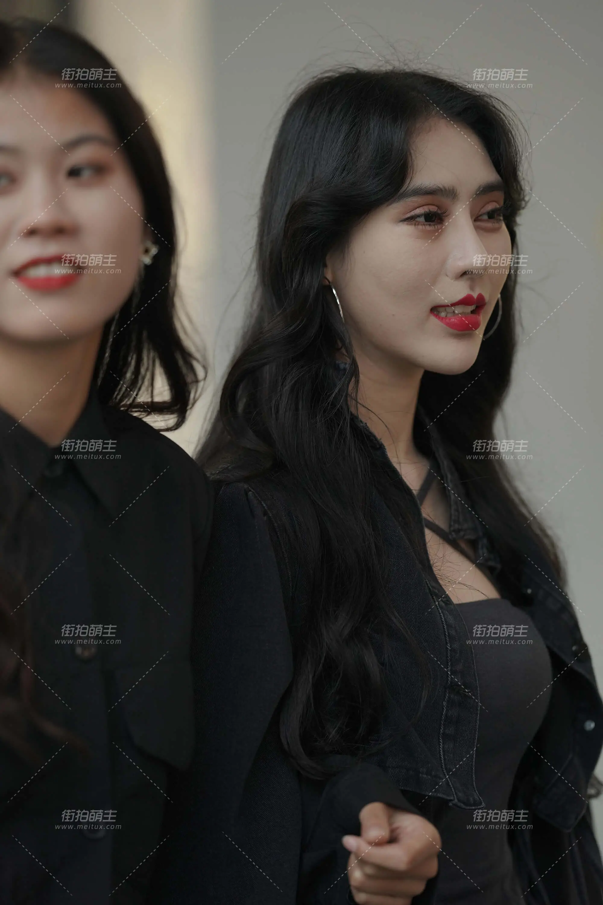 211013-9 牛仔裤美眉 [141P-2.40GB]