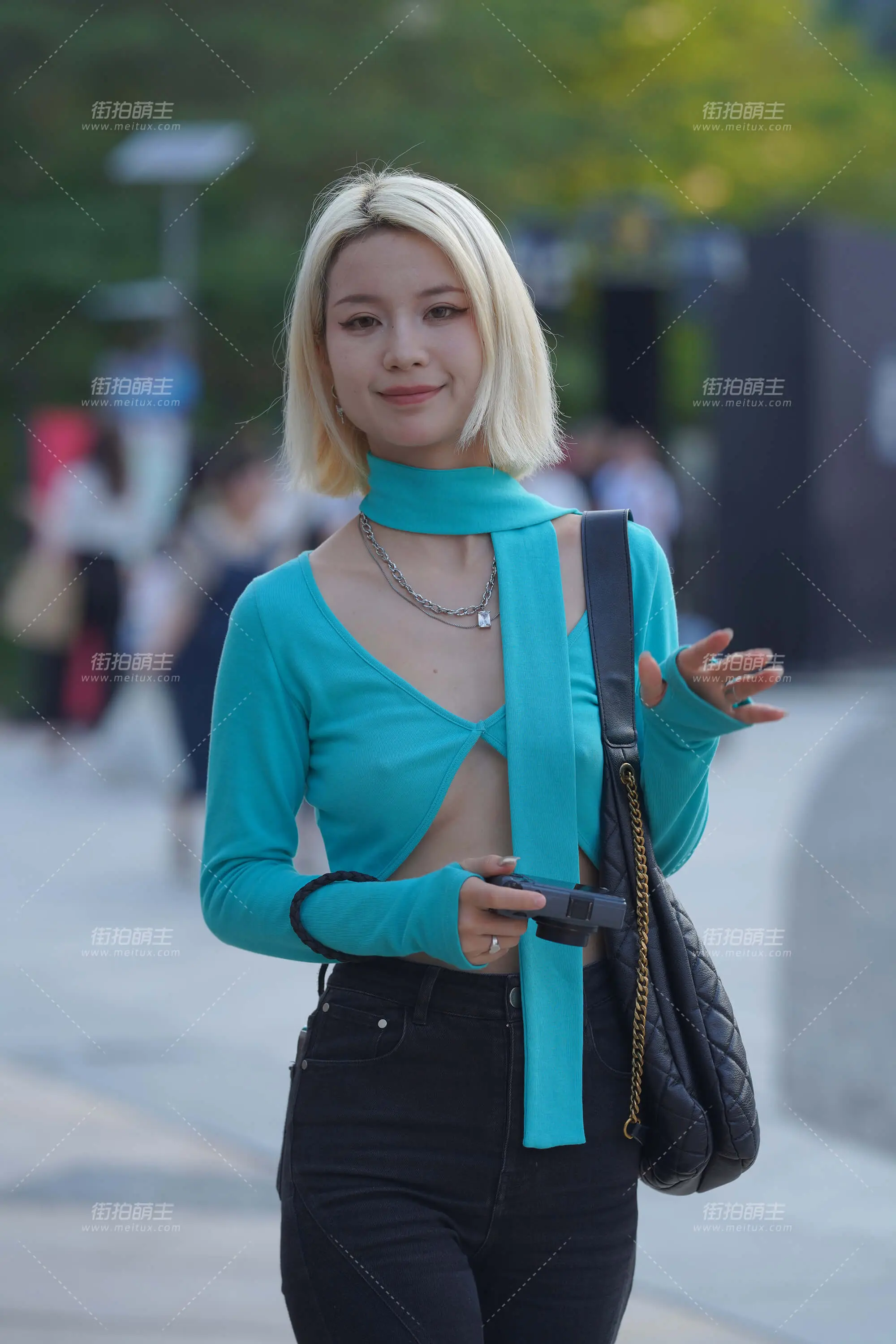 230417-15 时尚美眉 [64P-843MB]