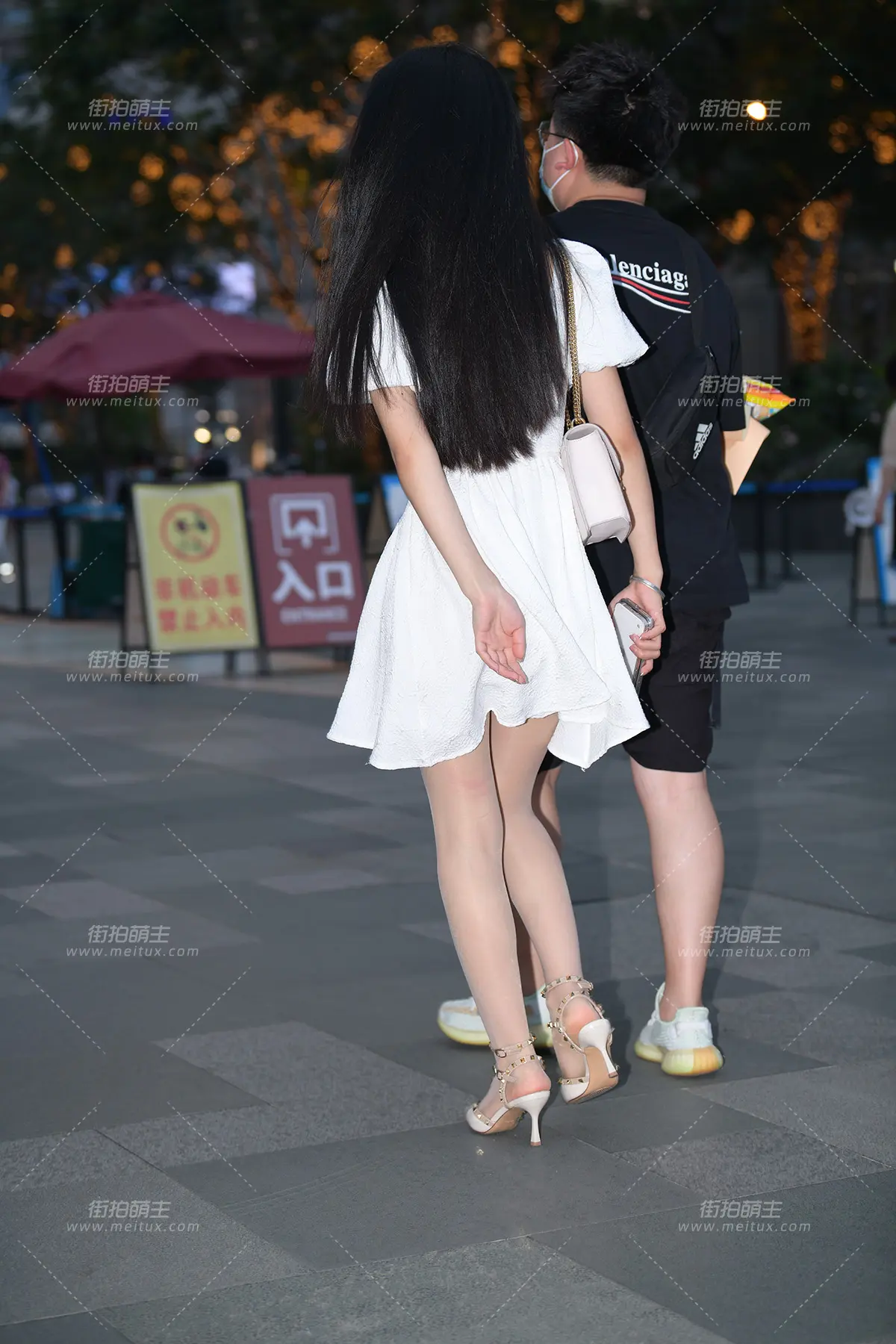 2261-33+54 爱穿丝袜的女友 [54P-1.21GB]