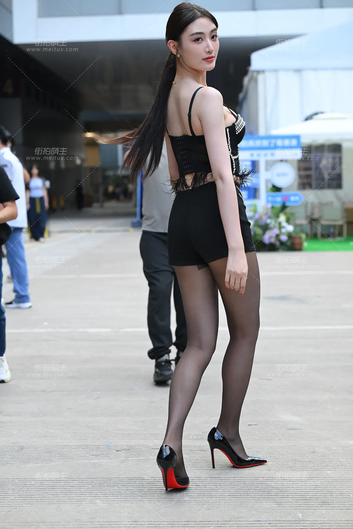 2561-1=158 2025深港澳车展网红 珍妮 [158P1V-3.54GB]