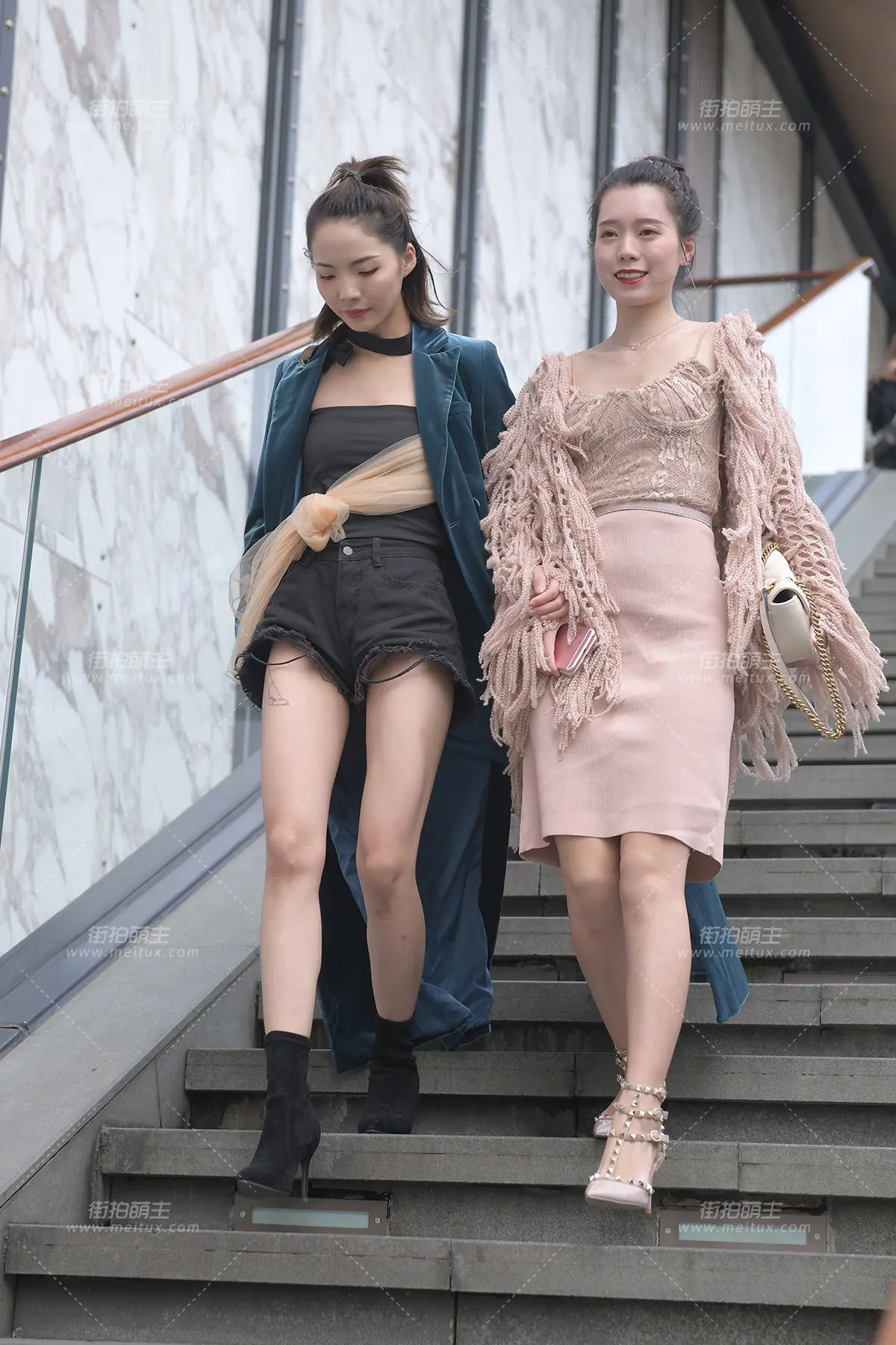 91010-1+155 春光外泄的热裤美女 [154P-2.08GB]