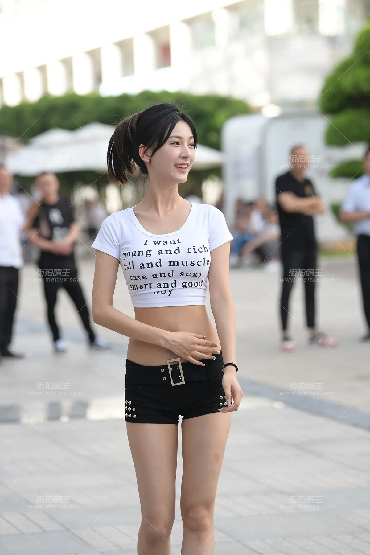 23612-15=128 身材真好的热裤美女 [128P-2.79GB]