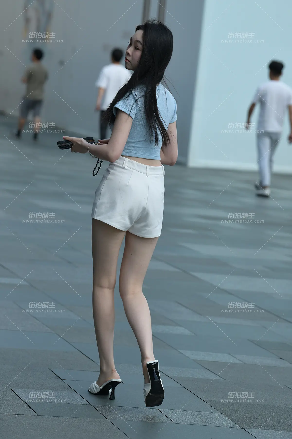 24513-1=100 天然超大长腿女生 [101P-2.30GB]