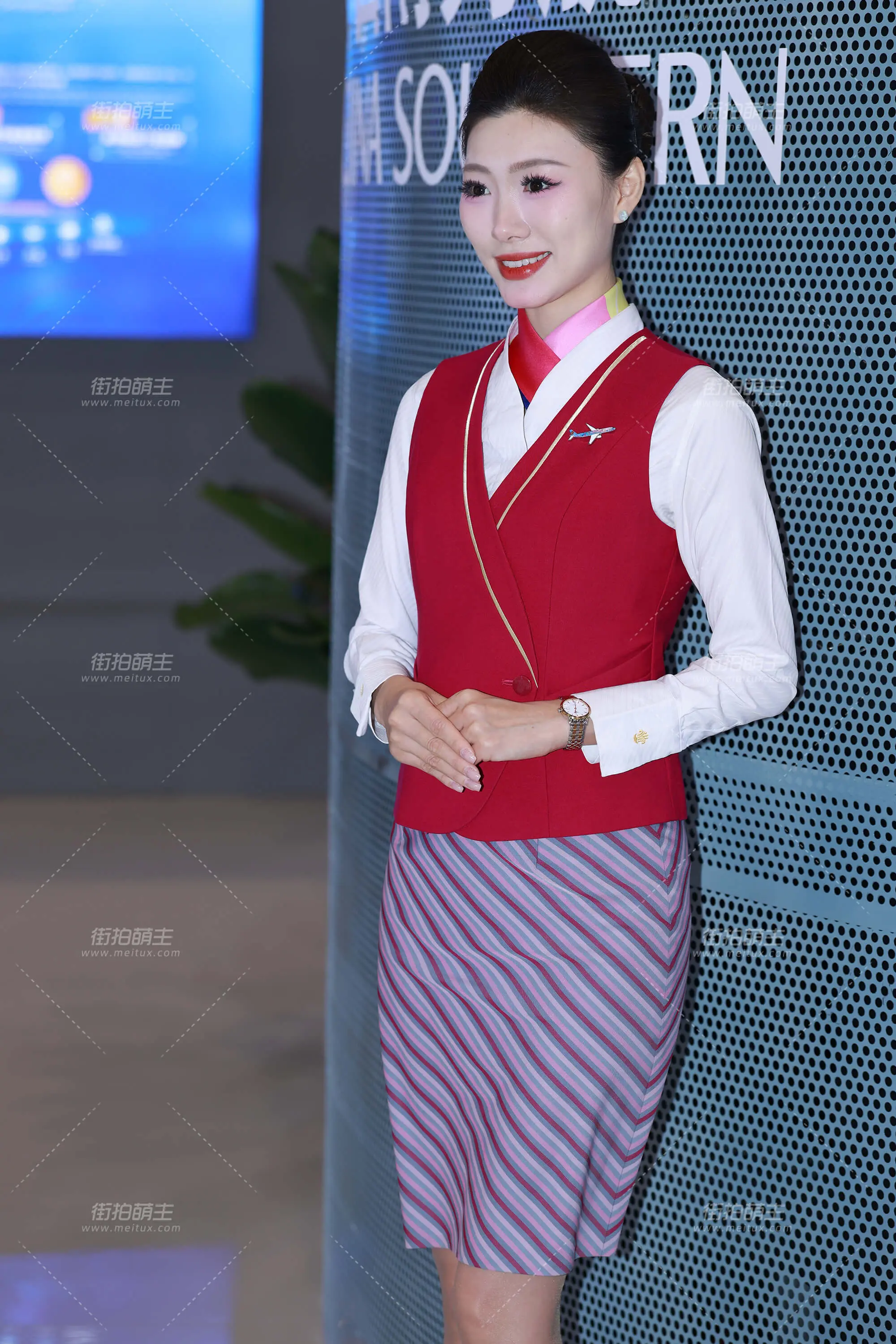 Cata南航空姐们的肉丝美腿 [144P-2.42GB]