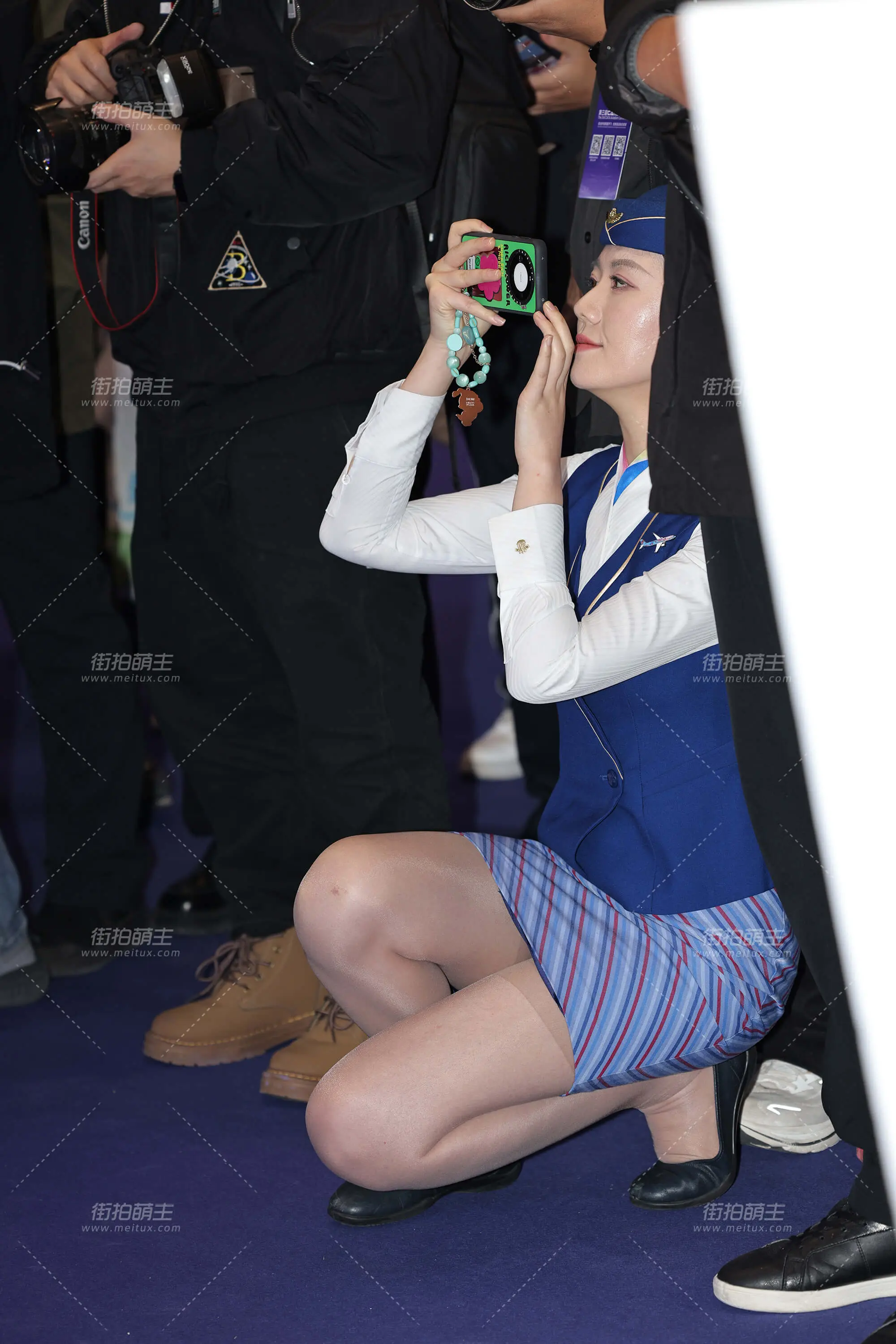南航熟女乘务长，蹲资十分诱人，抓拍难得 [96P-1.58GB]