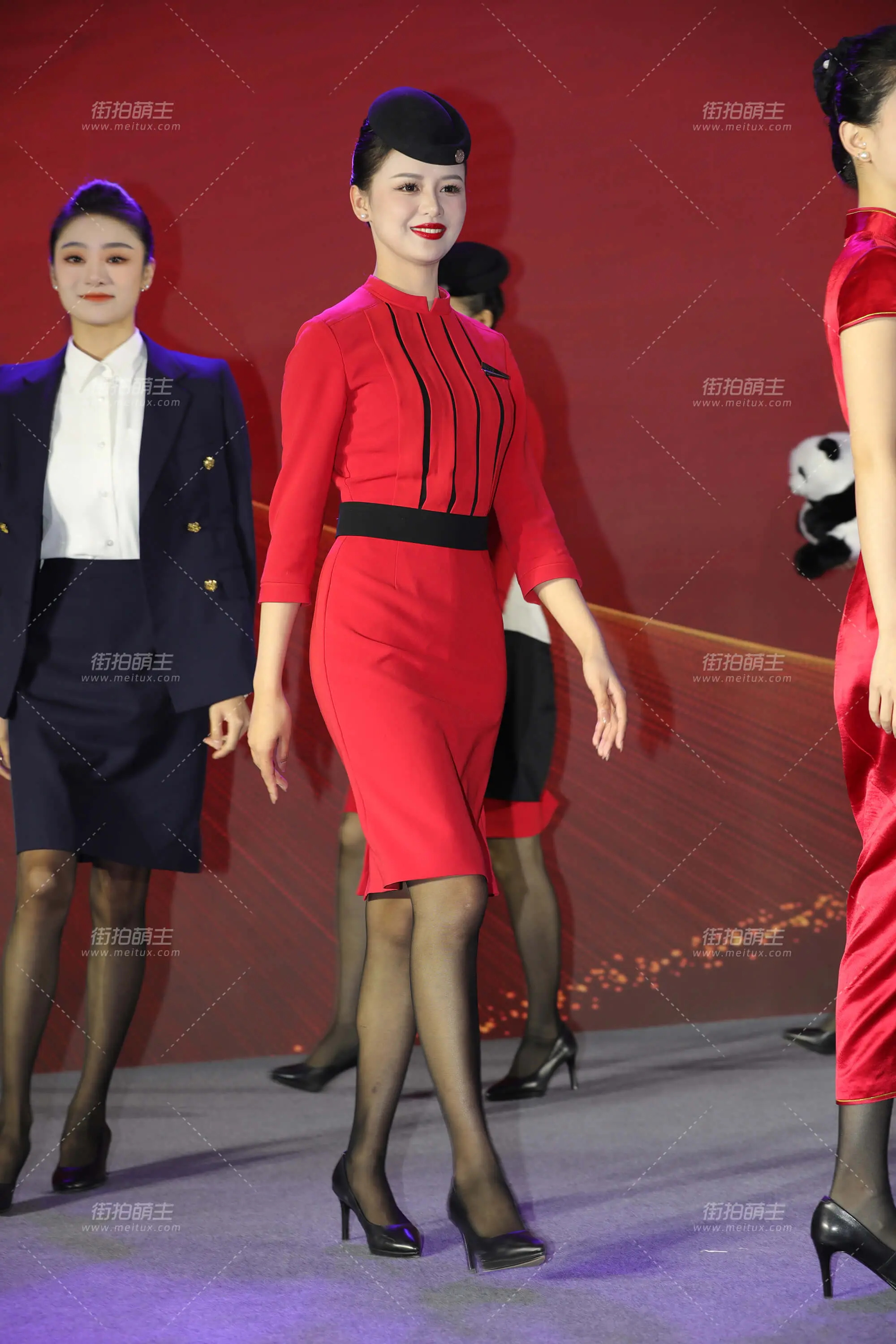 川航空姐精致苗条 [50P-478MB]