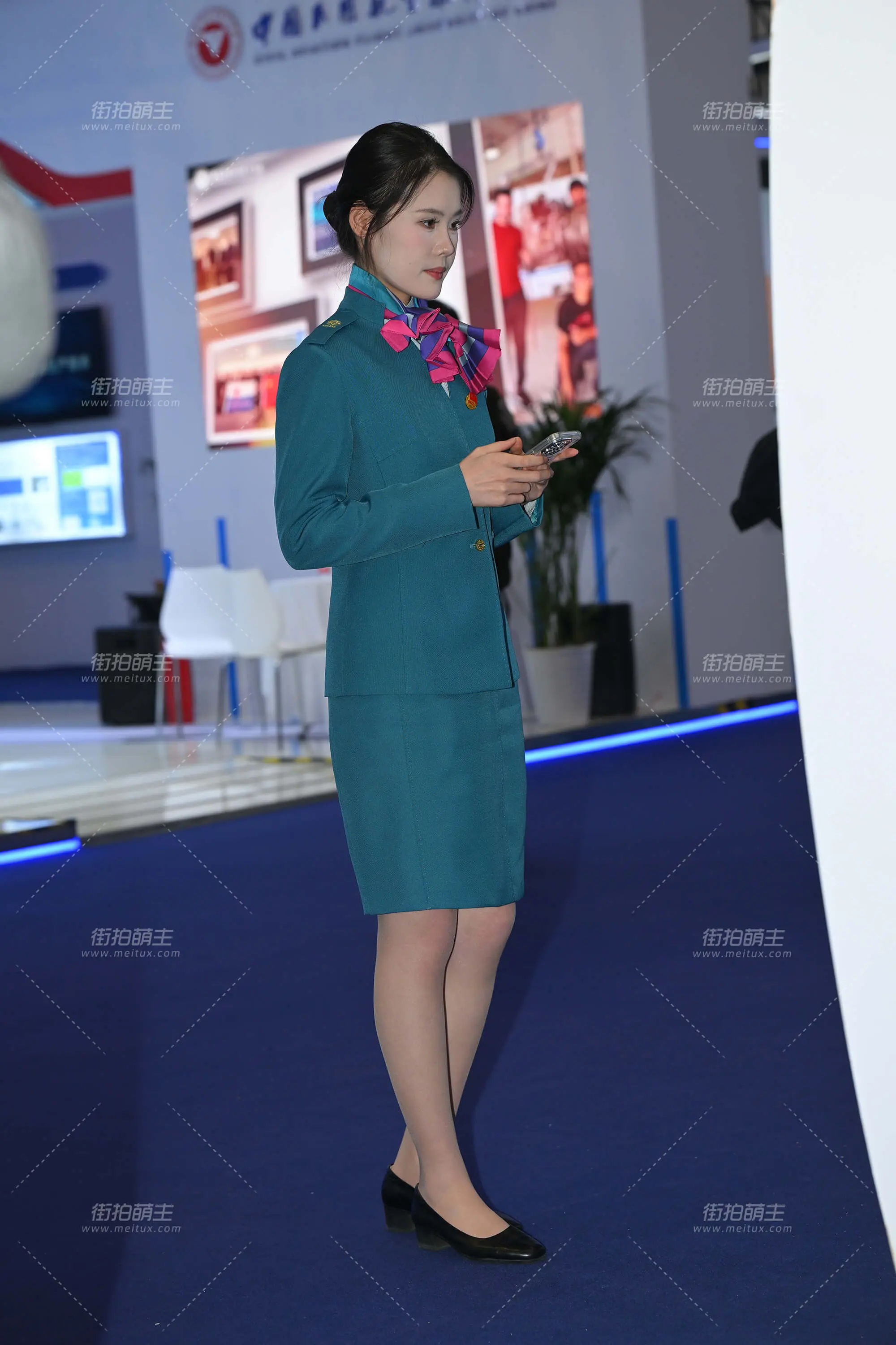 SH25-134-102 民航俩空姐来拍照呢 [101P1V-8.83GB]
