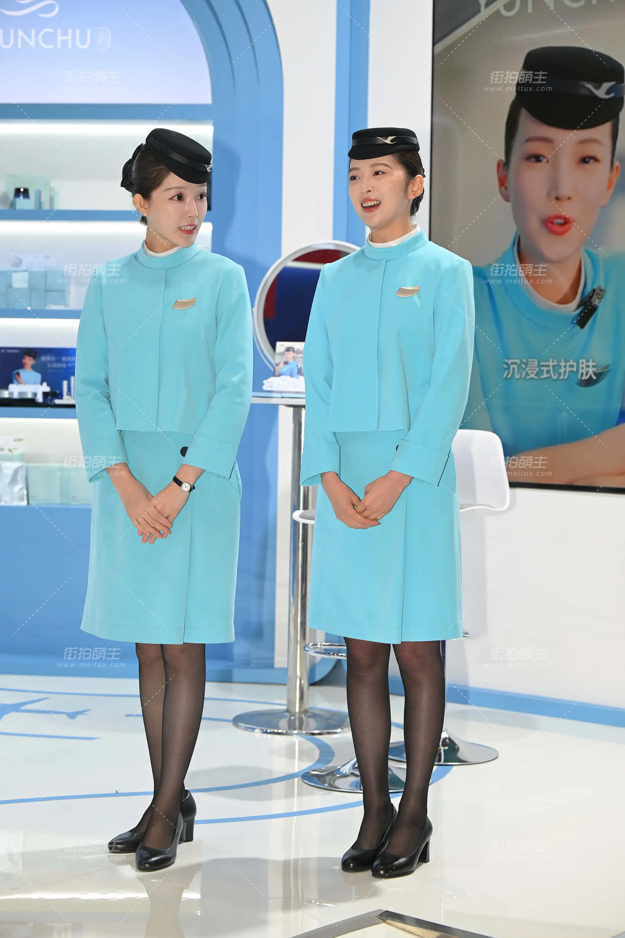 SH25-145-62 厦门航空空姐-她好像是双胞胎呢 [62P-1.14GB]