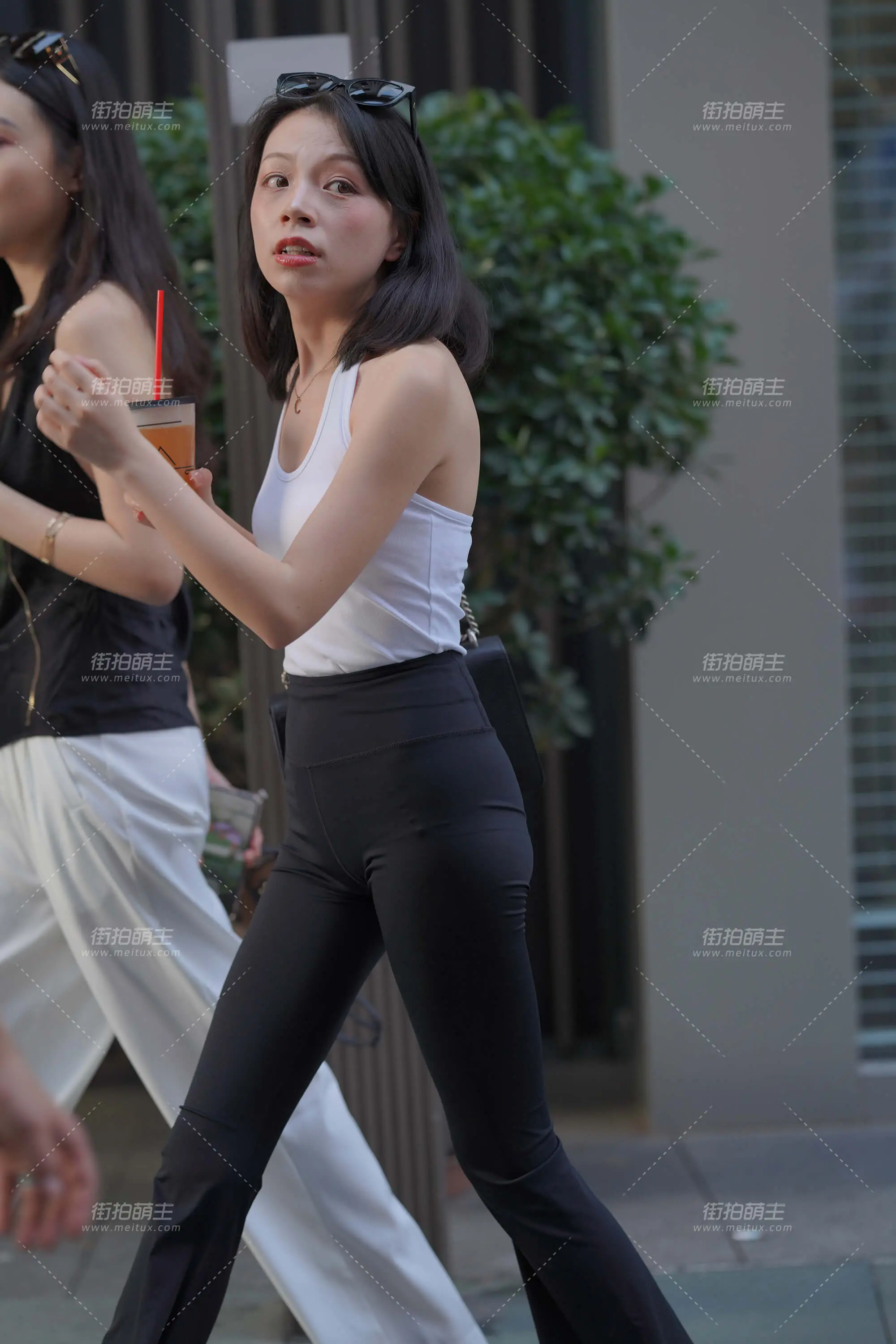 210430-2 苗条 [98P-1.09GB]