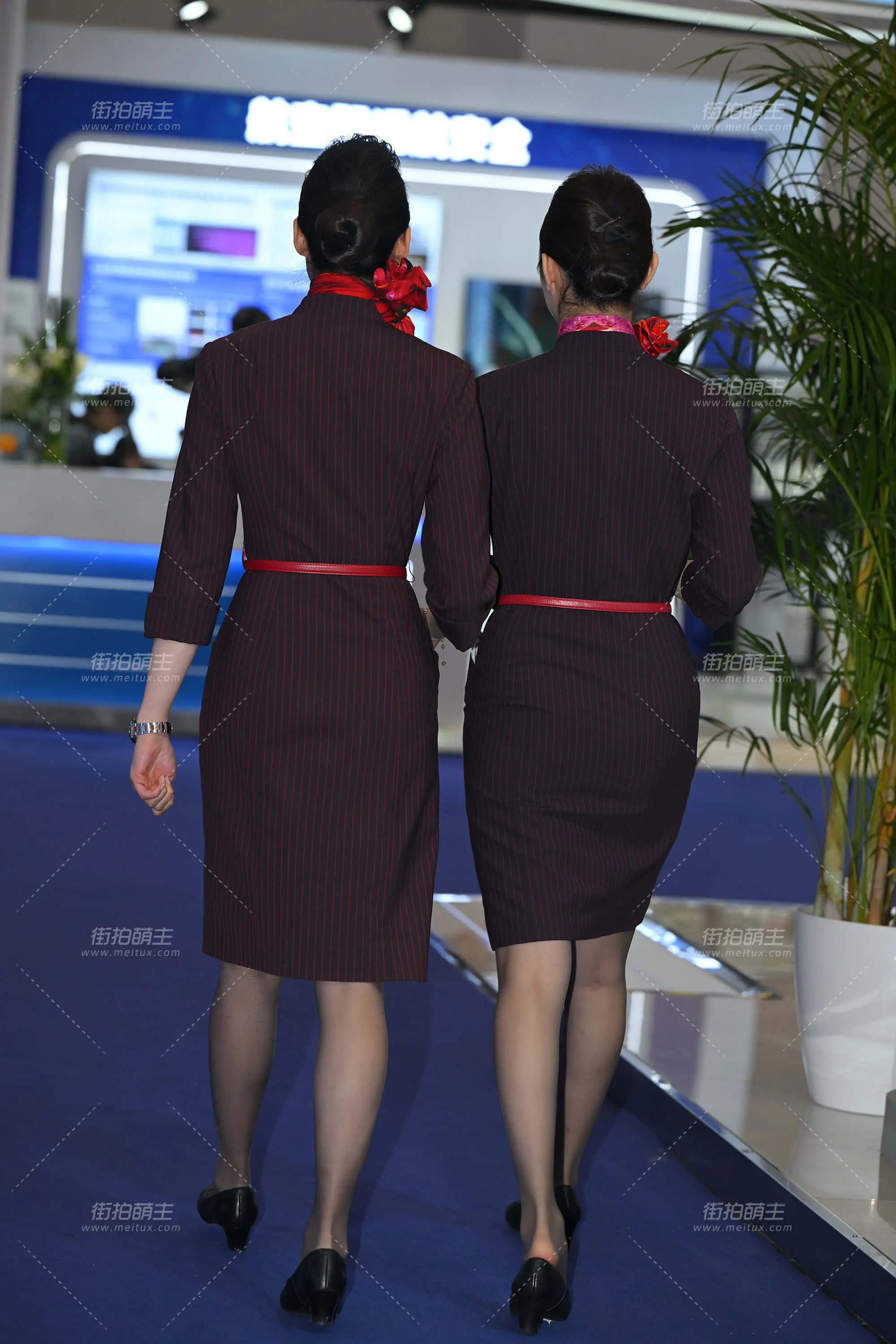 SH25-220-78 东方航空-双丝出海哈哈 [78P-1.73GB]