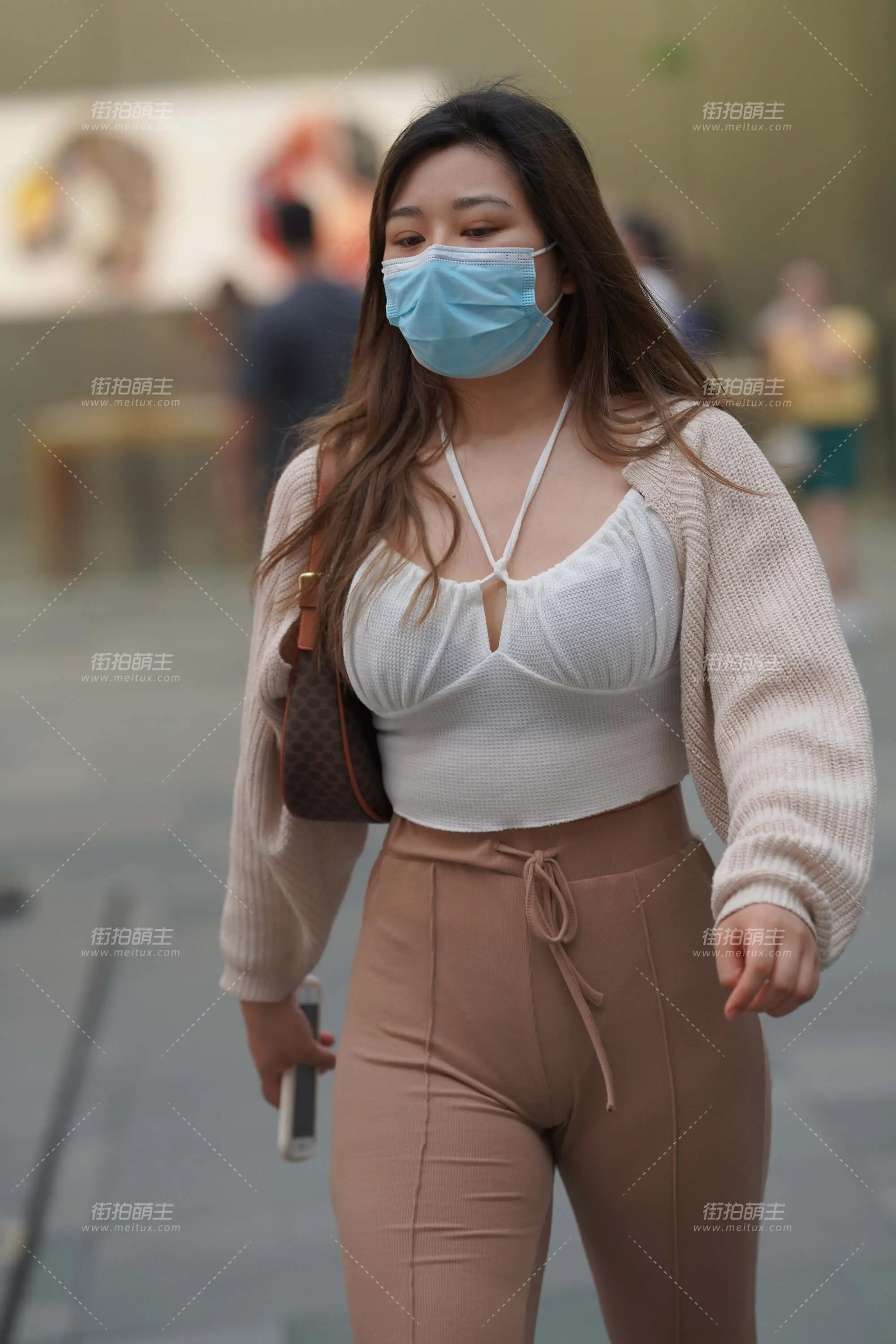 210520-33 饱满 [31P-372MB]