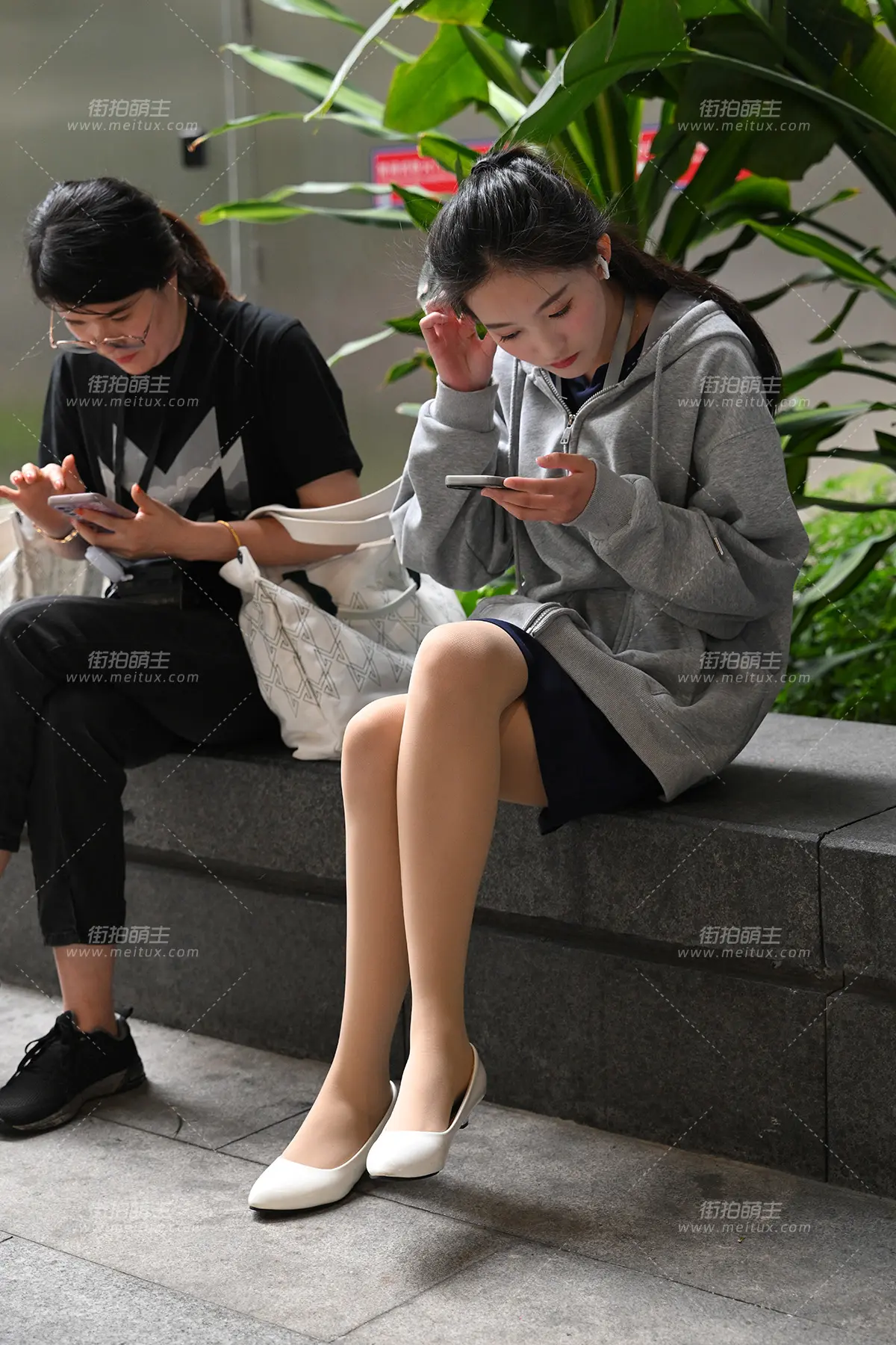 2531-30=14 午休的肉丝女生 [14P1V-1.40GB]