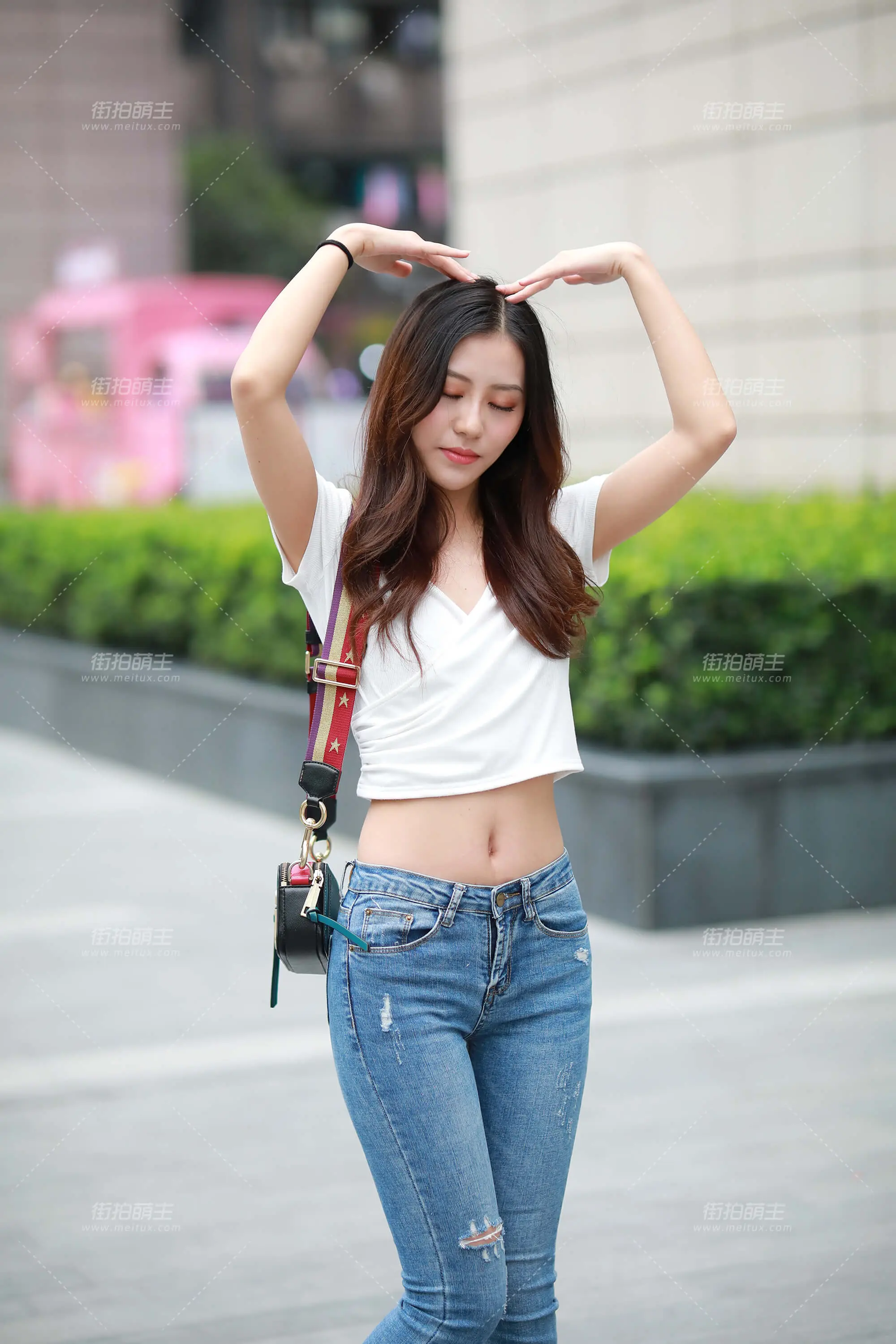 210128-96 清纯可爱的紧牛美眉 [96P1V-1.33GB]