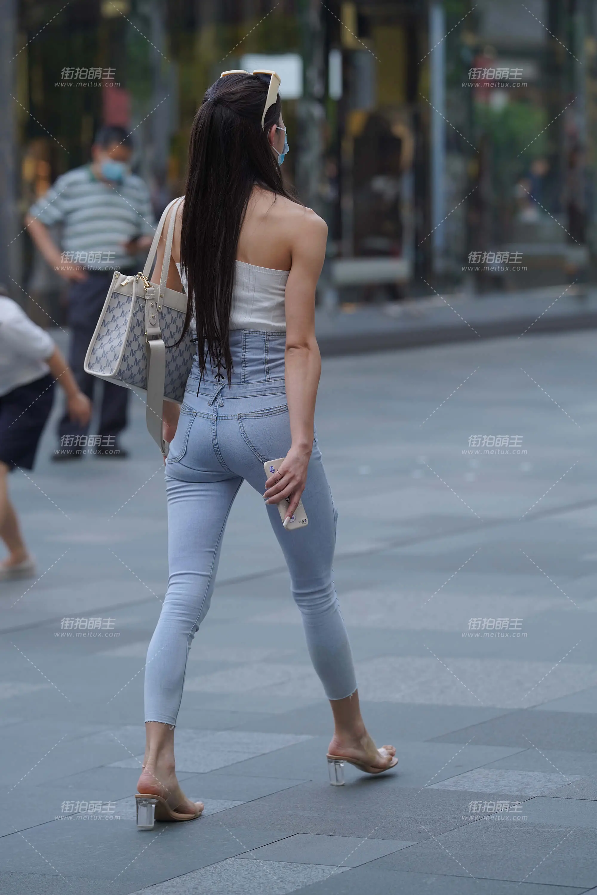 210610-12 长腿紧牛 [45P1V-575MB]
