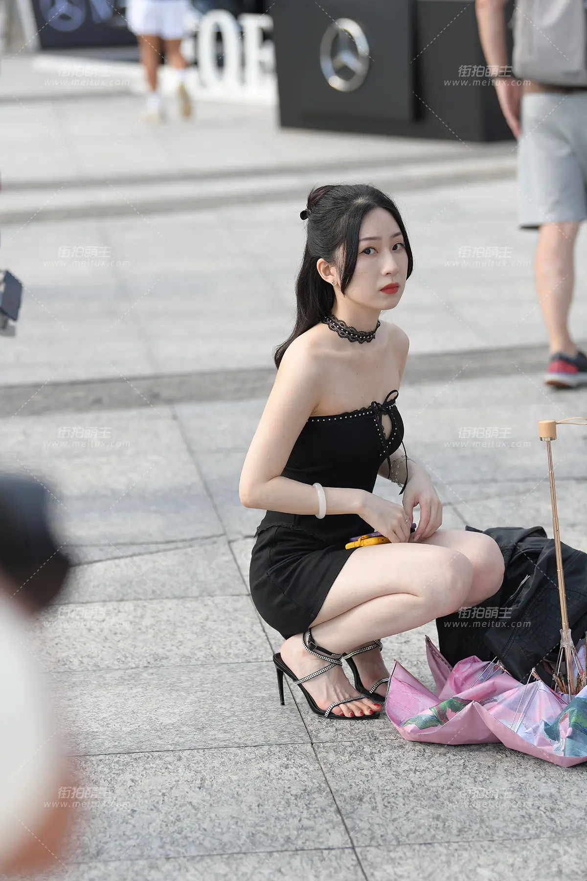 23918-2=89 白皙美腿性感小姐姐 [89P1V-2.68GB]