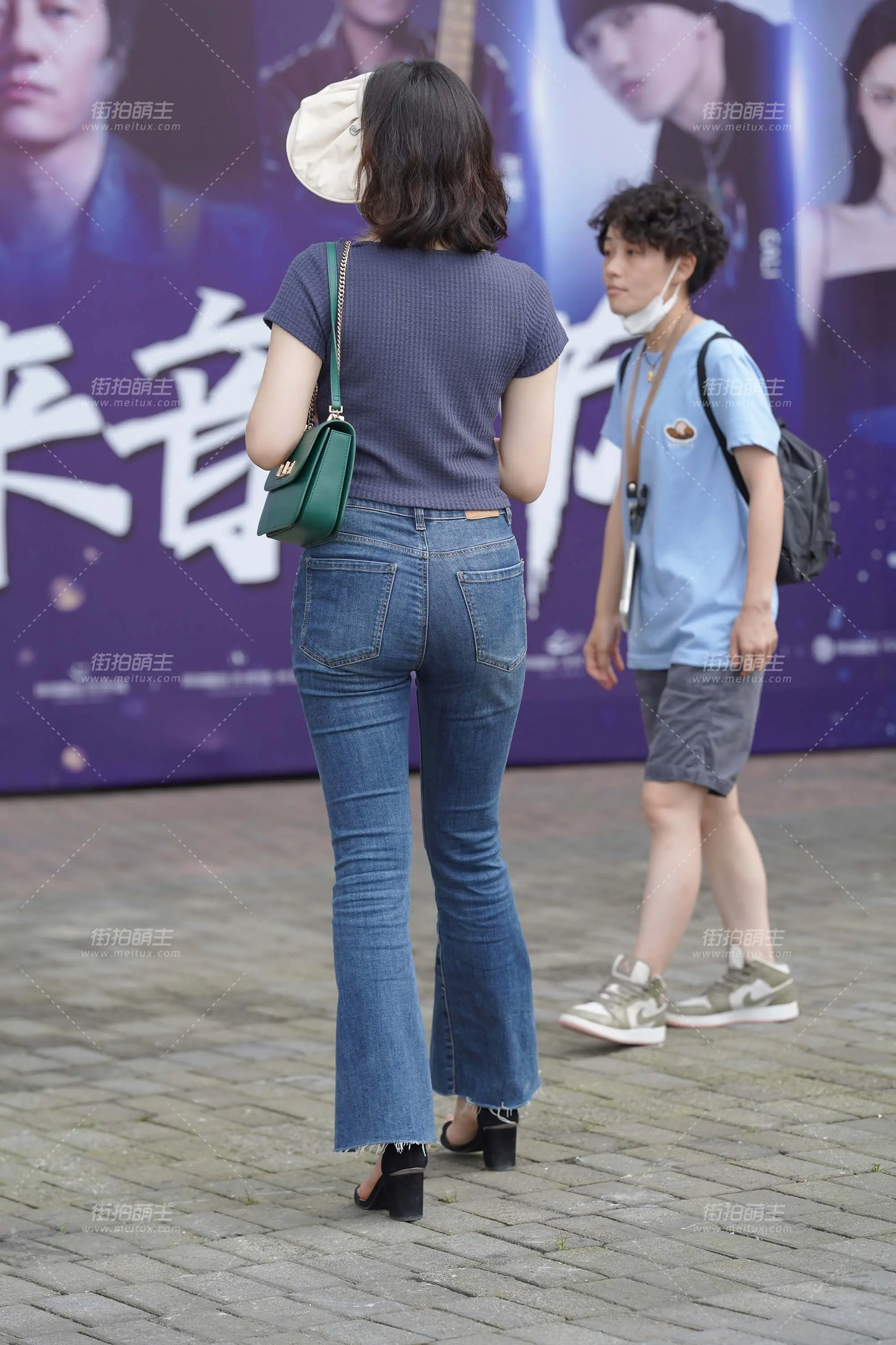 210619-1 小姐姐随意的打扮 看着却很舒适 [90P1V-1.57GB]