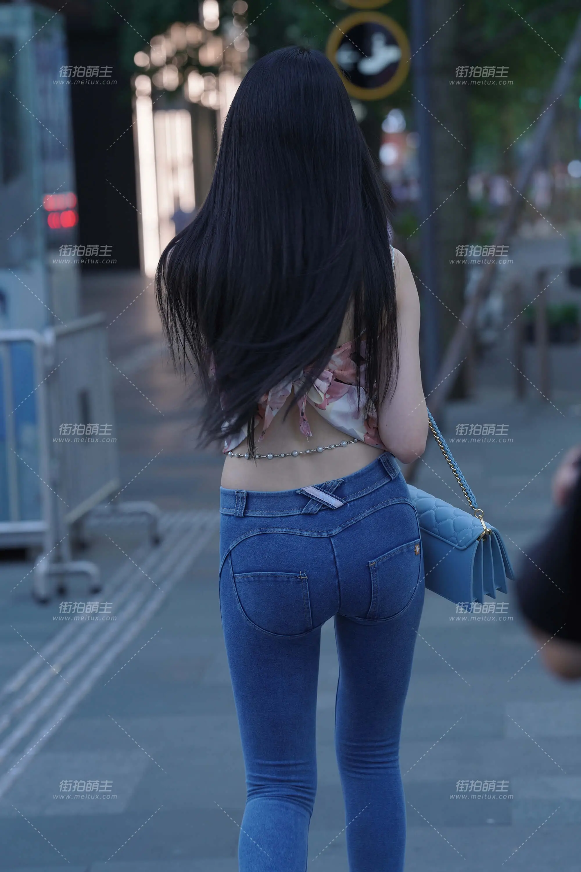 210728-10 紧牛大长腿格外吸金 [251P1V-3.65GB]