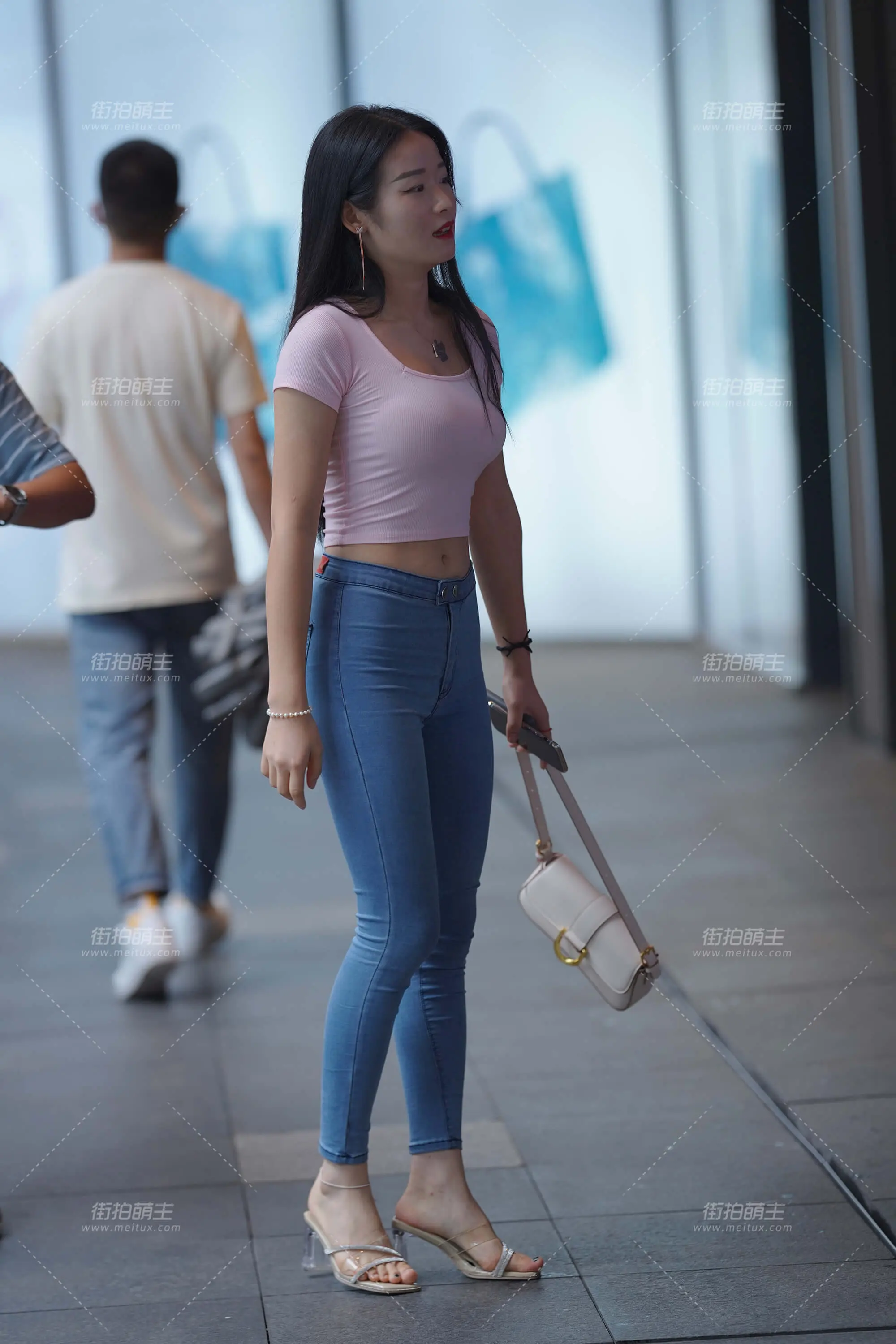 210826-3 紧牛 [129P1V-2.04GB]