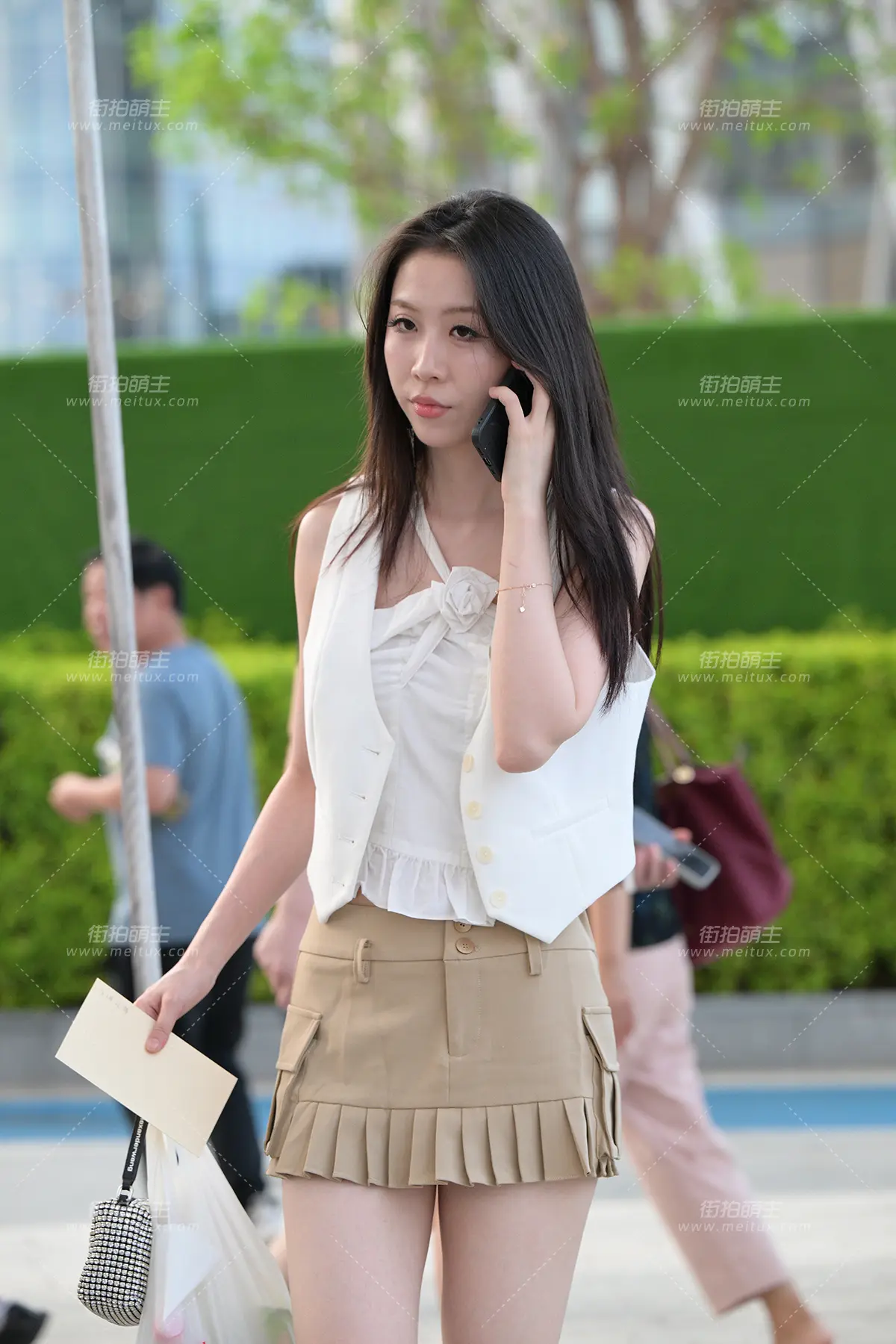 241021-6=100 白皙大长腿，长靴甜美小仙女 [101P-1.93GB]