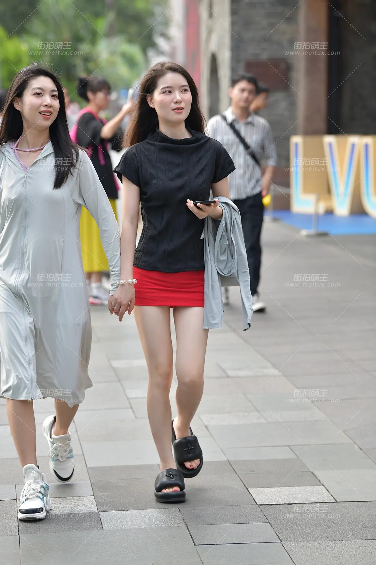 25426-14=49 红色迷你包臀裙女生 [49P-1.14GB]