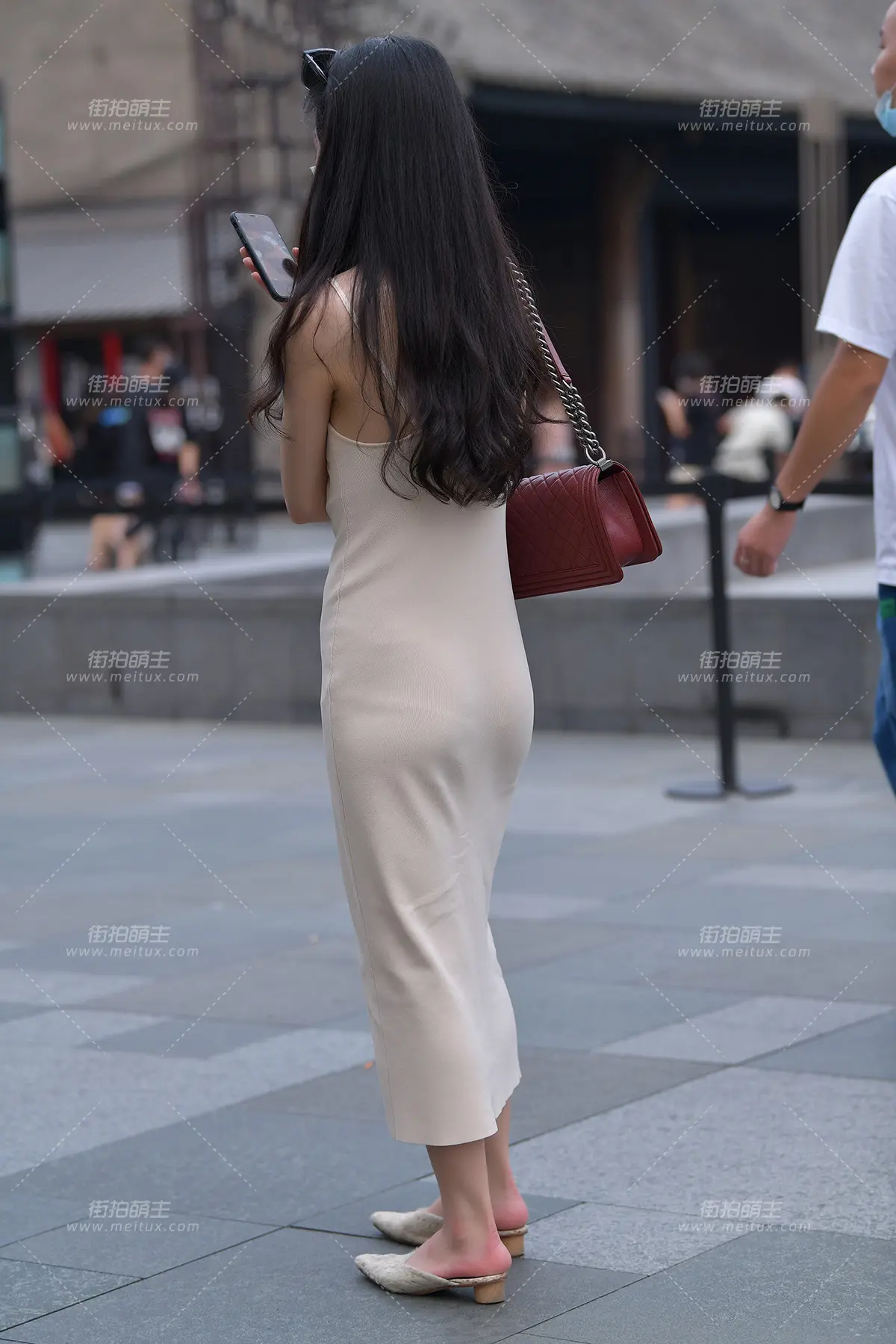 A2073-11+26 万万没想到，她还穿了薄肉丝 [26P-612MB]