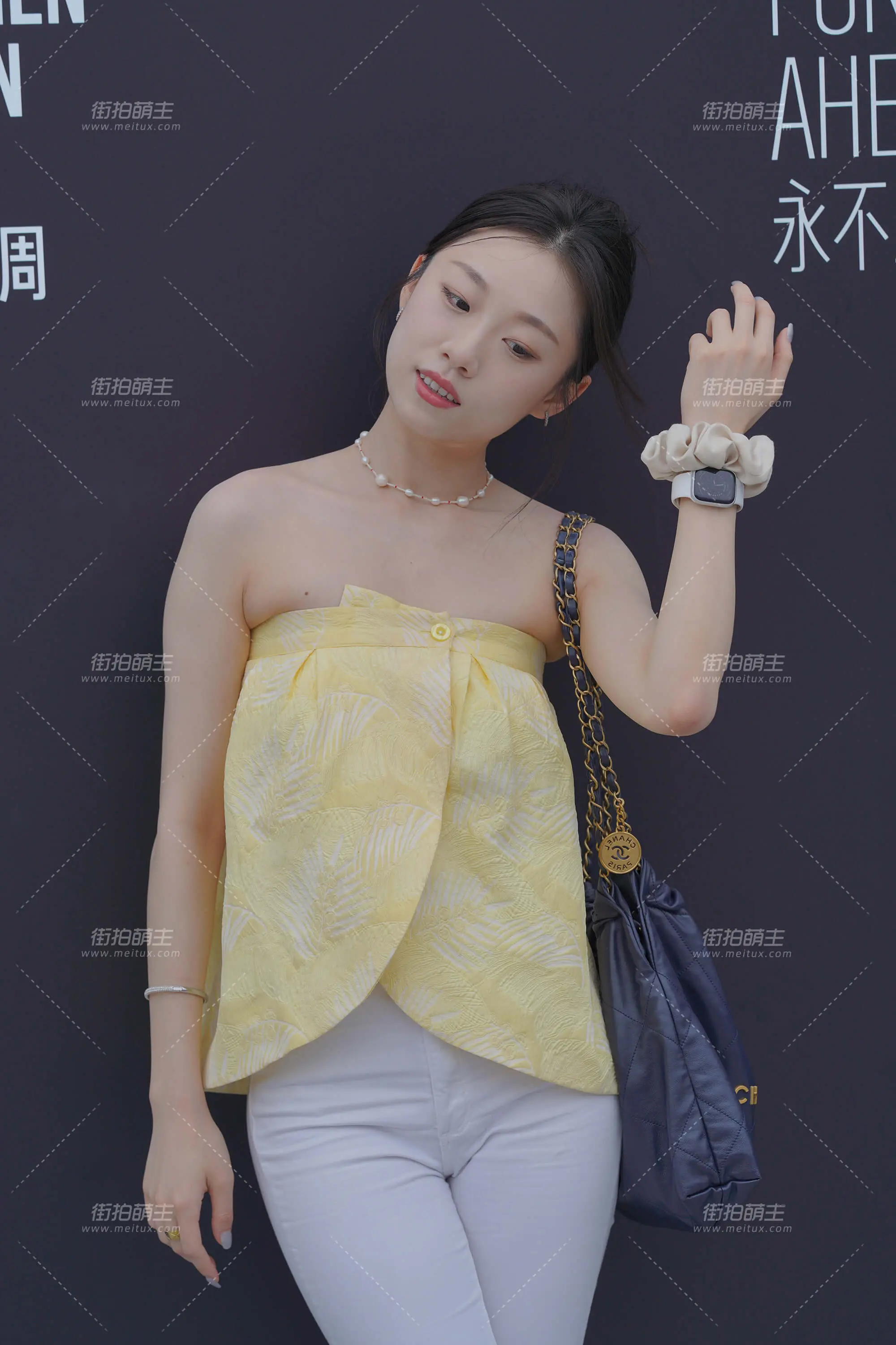 230418-12 雪白肌肤 [111P-1.76GB]
