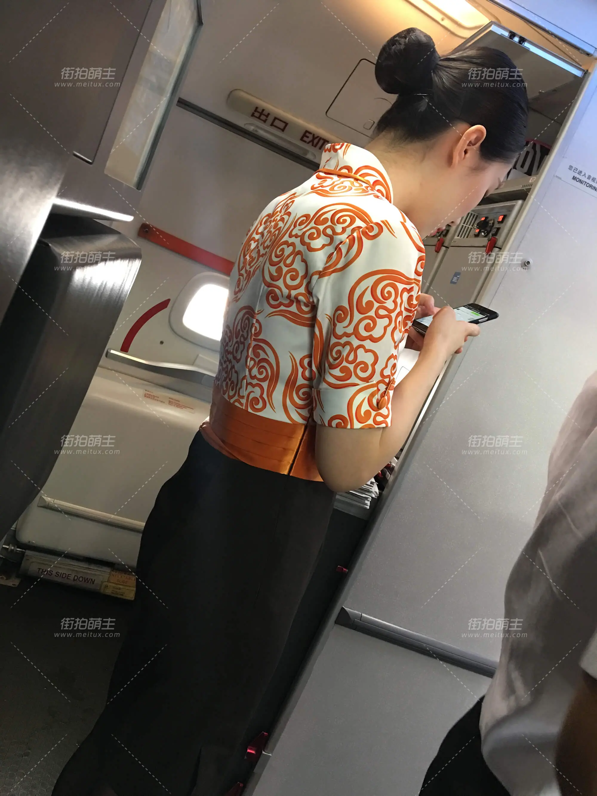 春节大福利第一季-机上拍摄空姐-奥凯航空和成都航空 [91P-159MB]