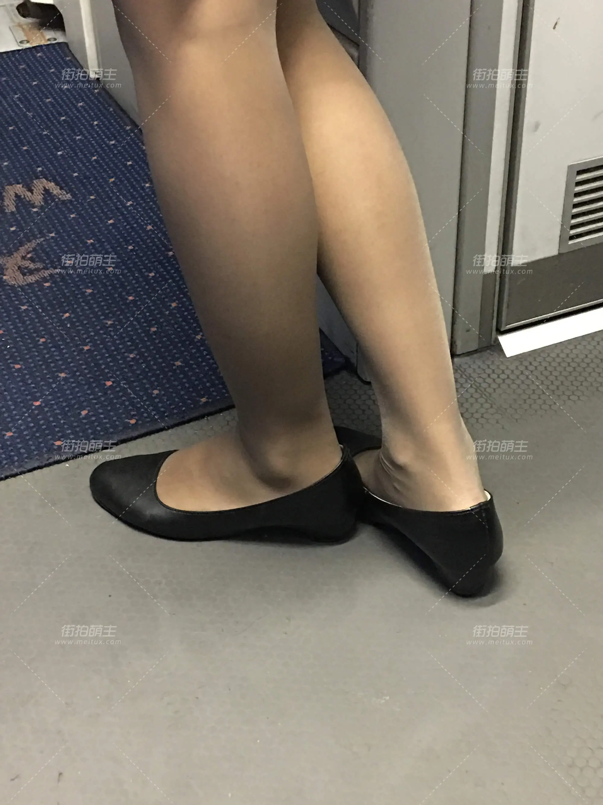不是高清才是最好-川航经典旗袍-居然漏出丝脚-第三季 [41P-71MB]