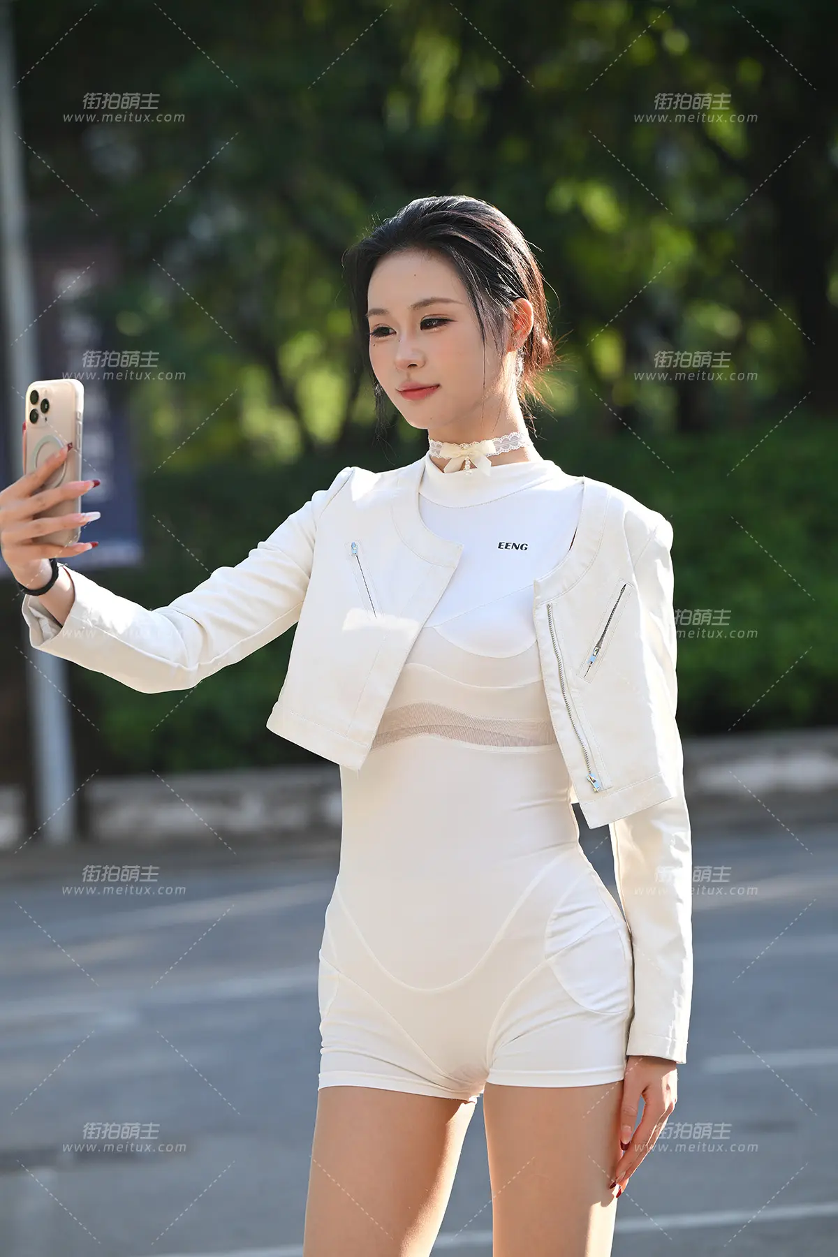 251125-19-265 紧身热裤 肉丝大长腿网红 [265P-5.43GB]