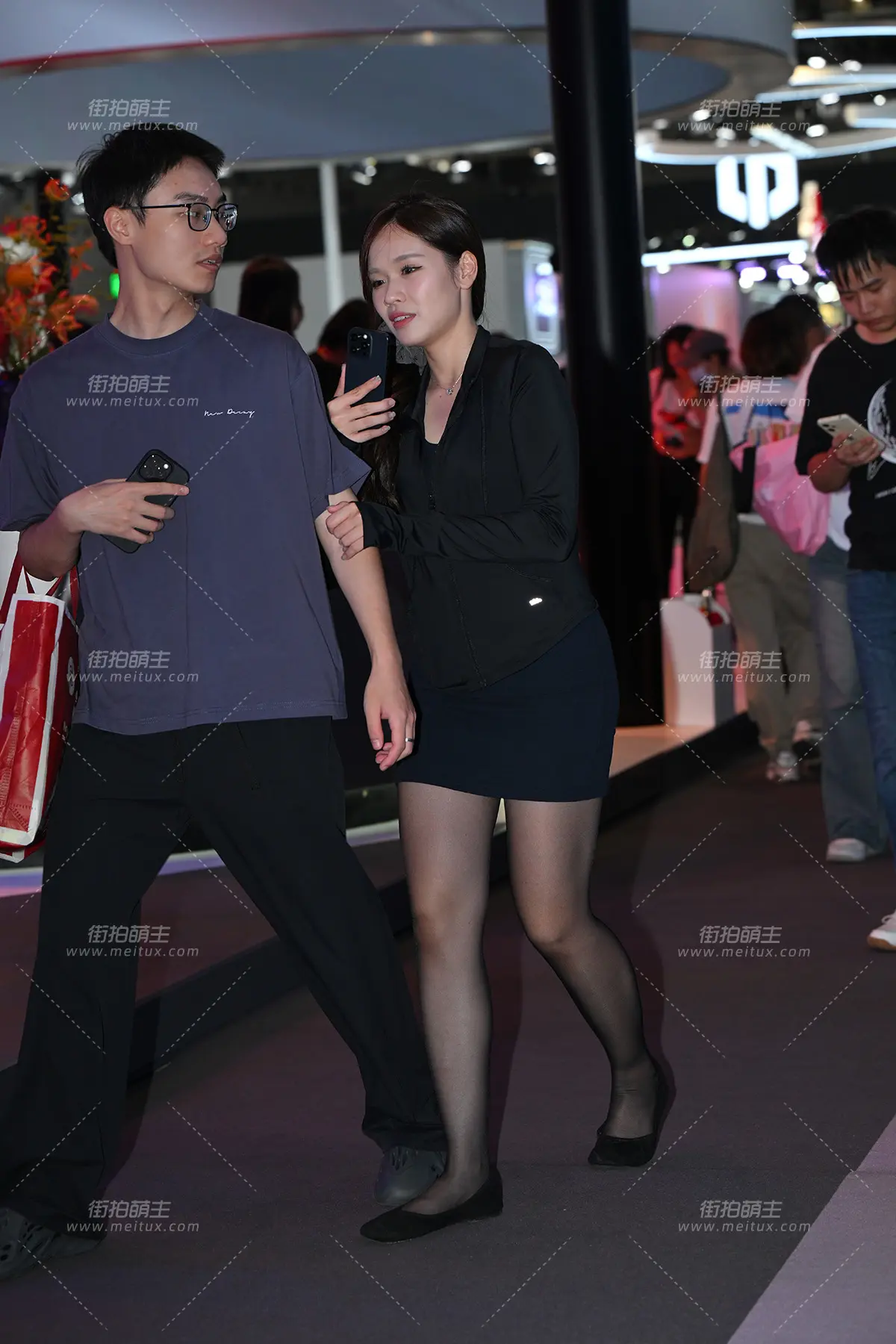 SH25-20-50 黑丝平底鞋女友 [50P-999MB]