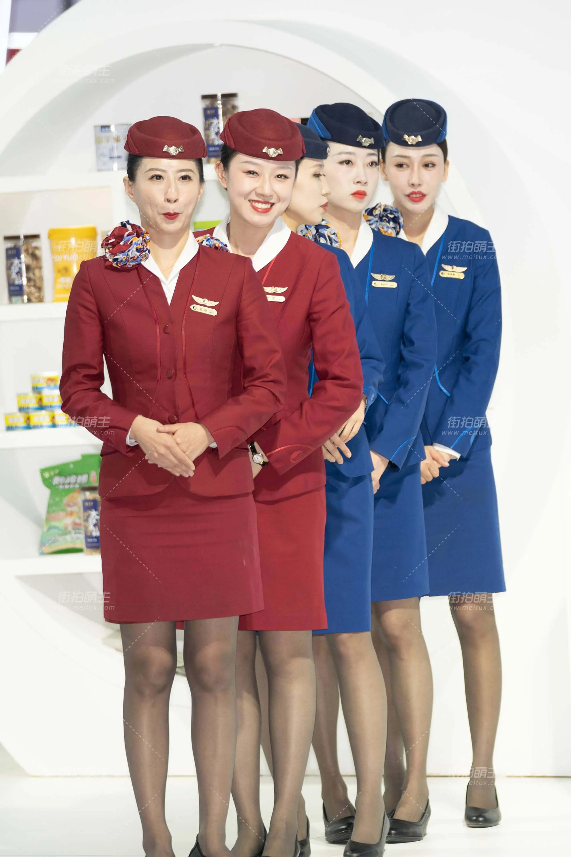 山东航空另外一种深灰色长筒袜性感迷人居然光泽度也很不错 [45P-400MB]